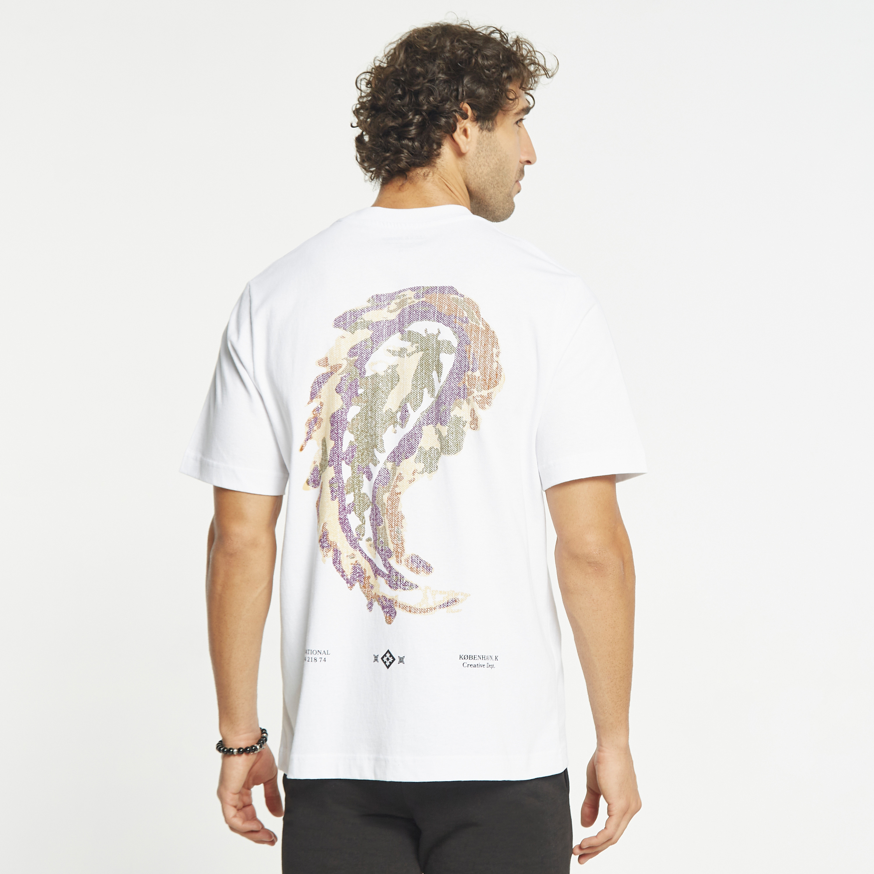  تي شيرت من جاك آند جونز مع مطبوع بأكمام قصيرة و ياقة مستديرة-men-clothing-tshirtsandpolos-tshirts-image-5