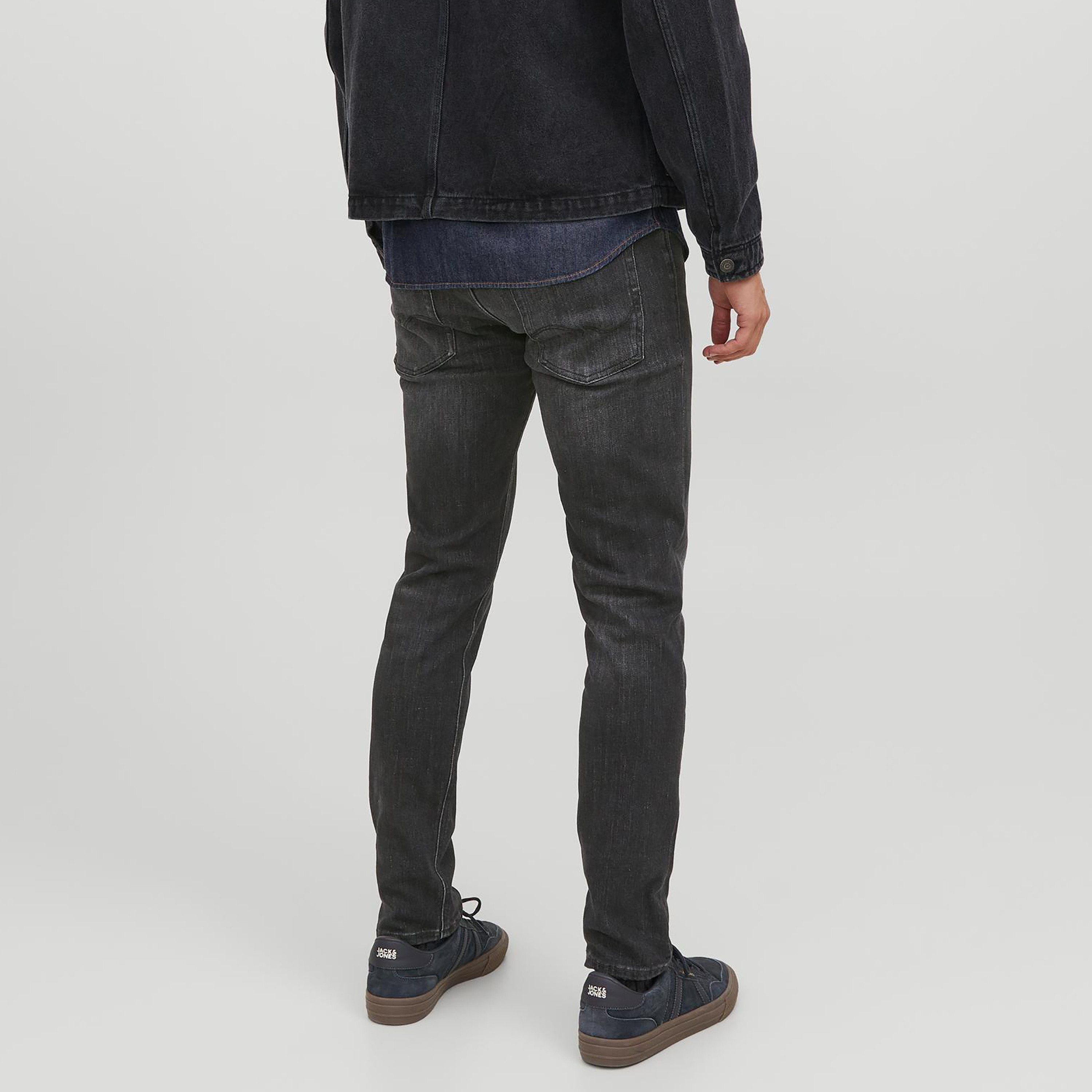  بنطال جينز مزين بجيب من جاك آند جونز بخصر متوسط الارتفاع مع مدبب-men-clothing-bottoms-jeans-image-4