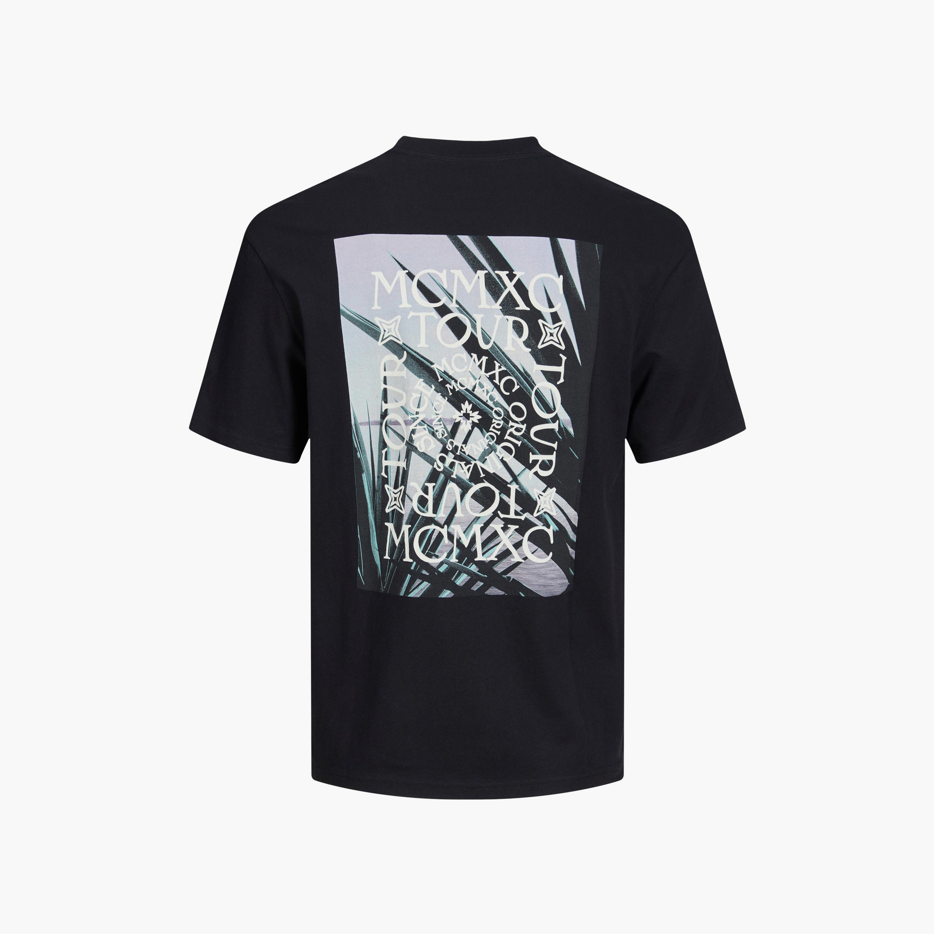  تي شيرت من جاك آند جونز مع جرافيك بأكمام قصيرة و ياقة مستديرة-men-clothing-tshirtsandpolos-tshirts-image-4