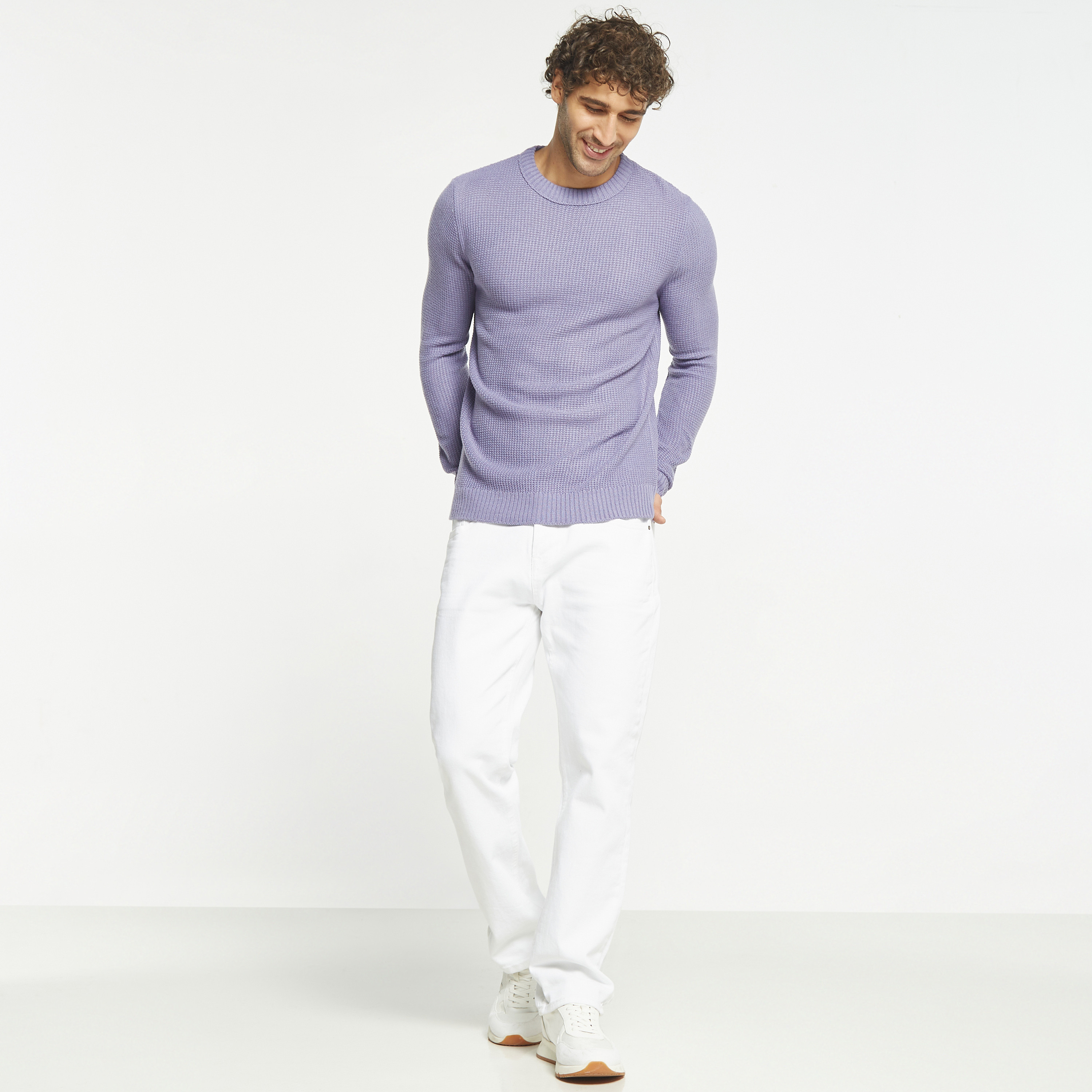 بلوفر من جاك آند جونز مع منسوجة بياقة مستديرة-men-clothing-sweatersandpullovers-image-6