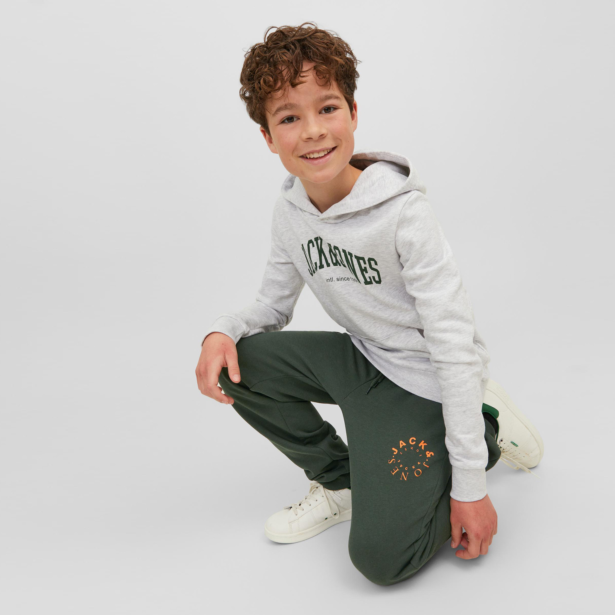 Jack & Jones Junior Printed Joggers with Drawstring Closure-boys-clothing-bottoms-joggersandtrackpants-image-6