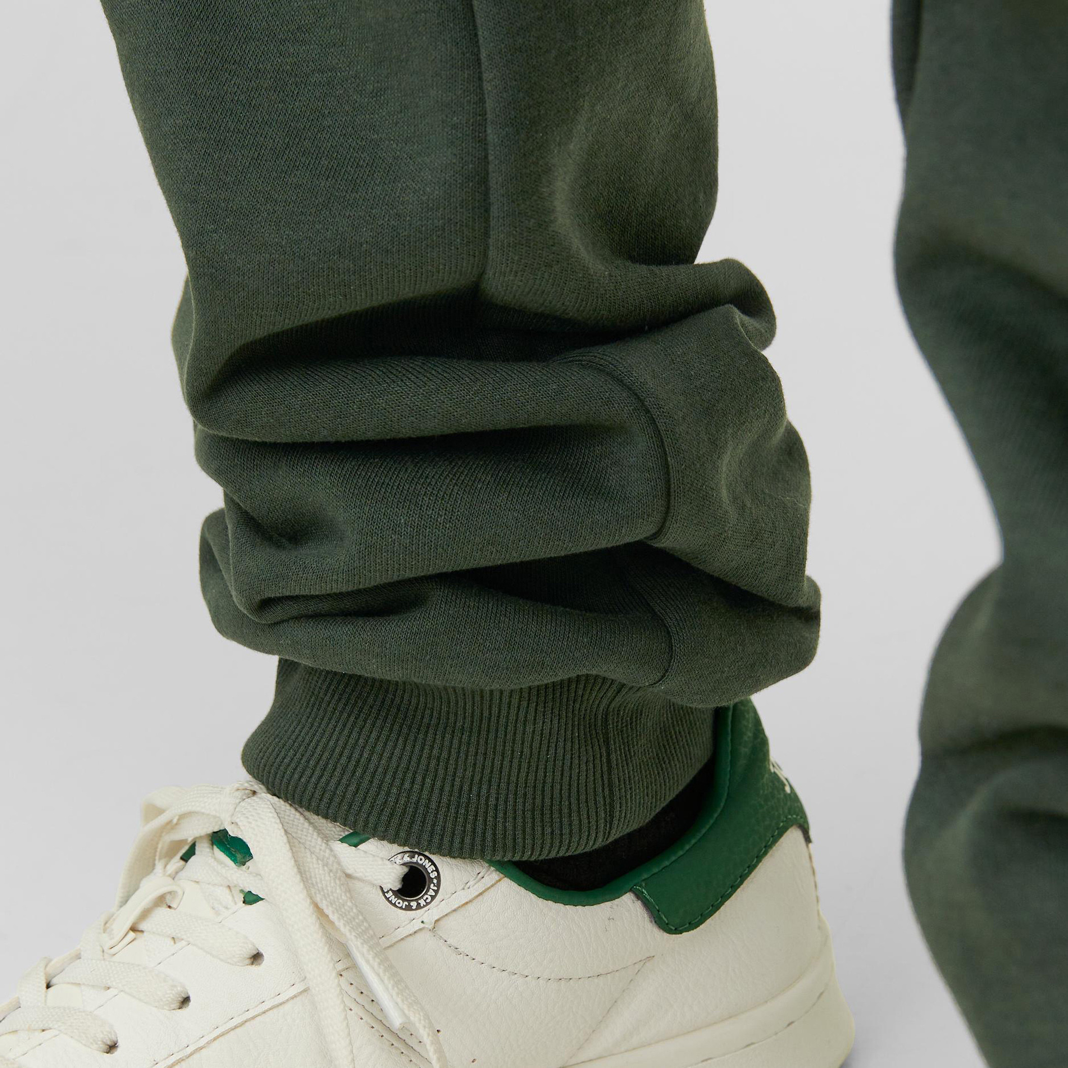 Jack & Jones Junior Printed Joggers with Drawstring Closure-boys-clothing-bottoms-joggersandtrackpants-image-8