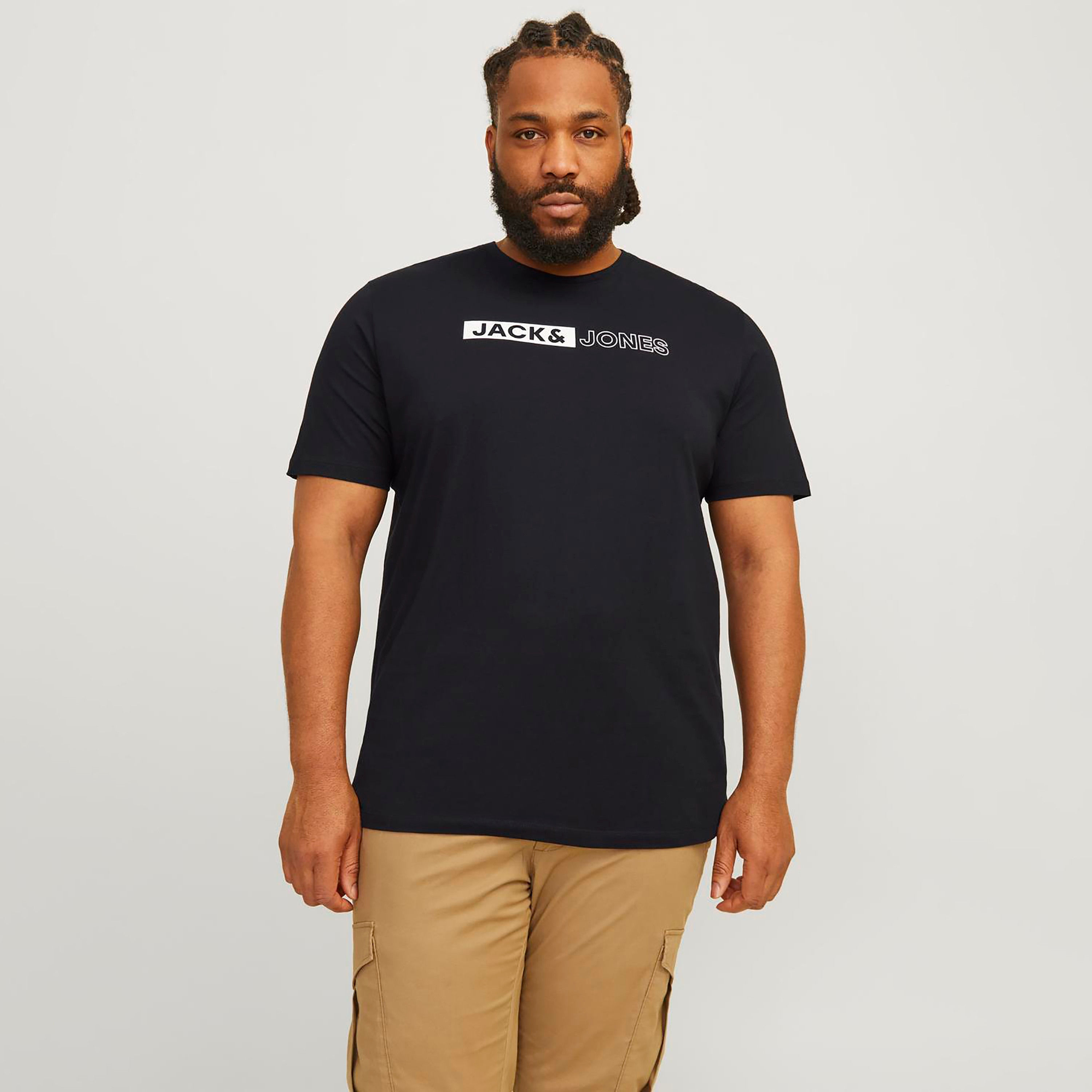 تيشيرت ذو شعار مقاس كبير وأكمام قصيرة ورقبة دائرية من جاك آند جونز-men-clothing-tshirtsandpolos-tshirts-image-1