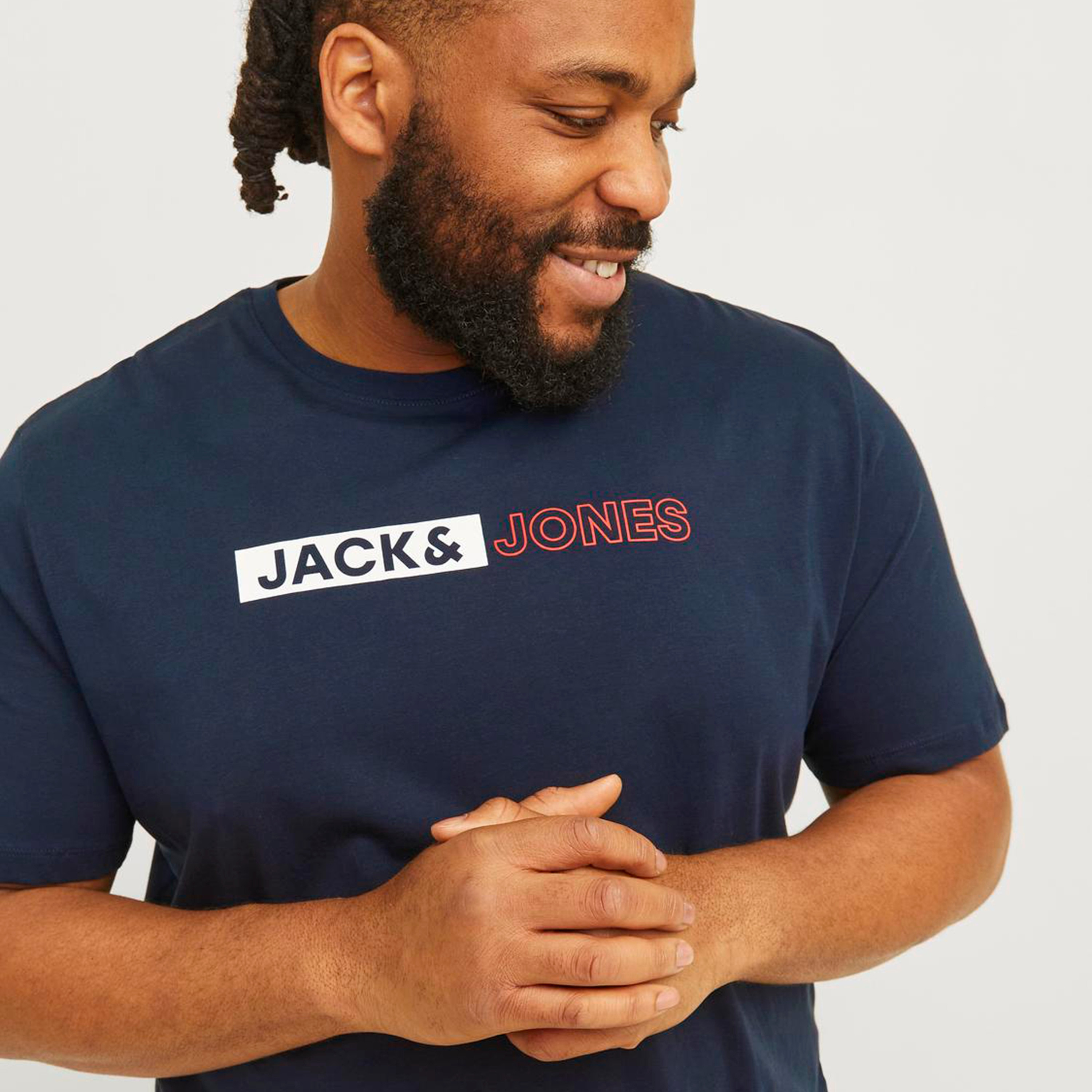 تيشيرت ذو شعار مقاس كبير وأكمام قصيرة ورقبة دائرية من جاك آند جونز-men-clothing-tshirtsandpolos-tshirts-image-7