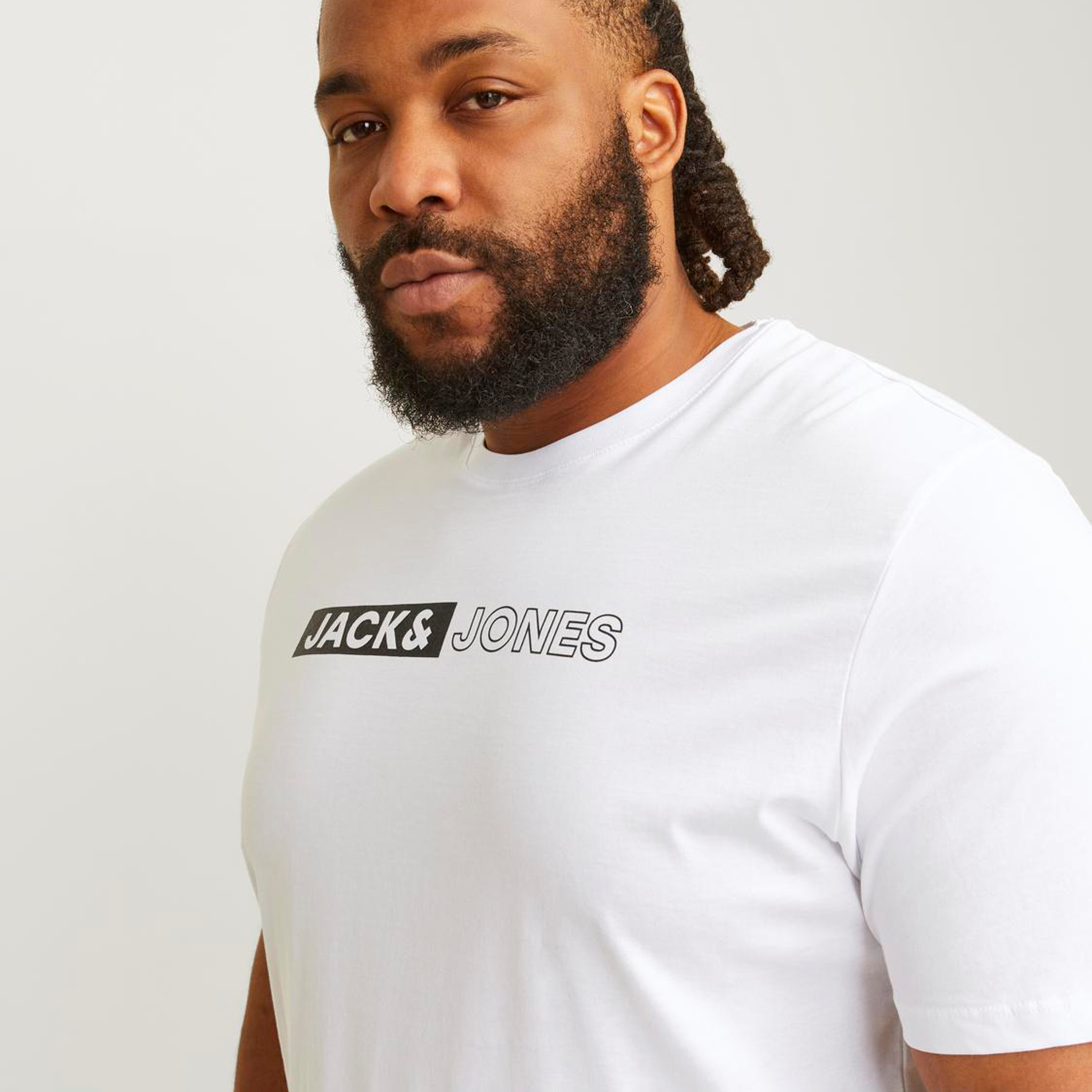 تيشيرت ذو شعار مقاس كبير وأكمام قصيرة ورقبة دائرية من جاك آند جونز-men-clothing-tshirtsandpolos-tshirts-image-11