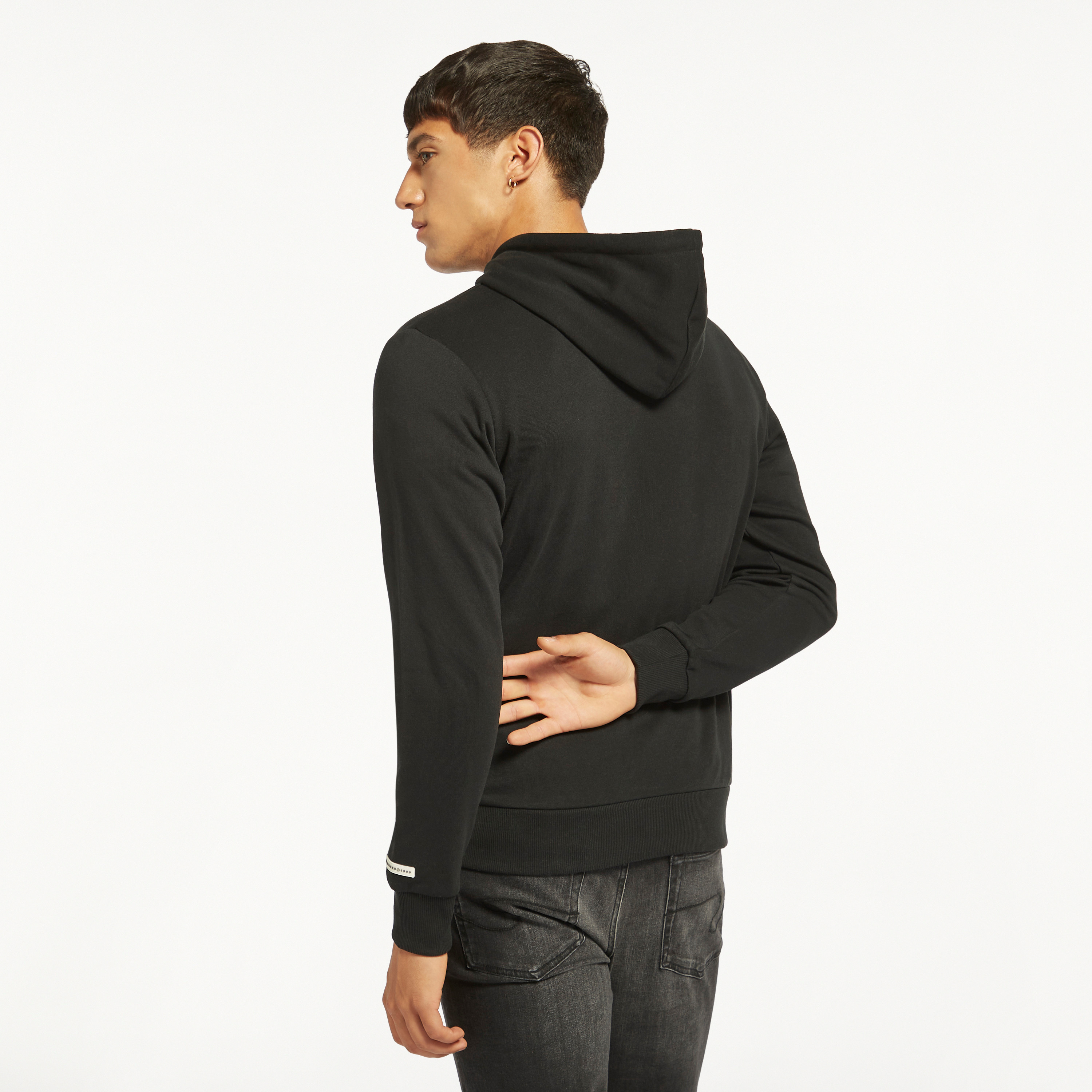 جاك اند جونز سويت شيرت برقبة طويلة بأكمام طويلة-men-winterwear-hoodiesandsweatshirts-image-4
