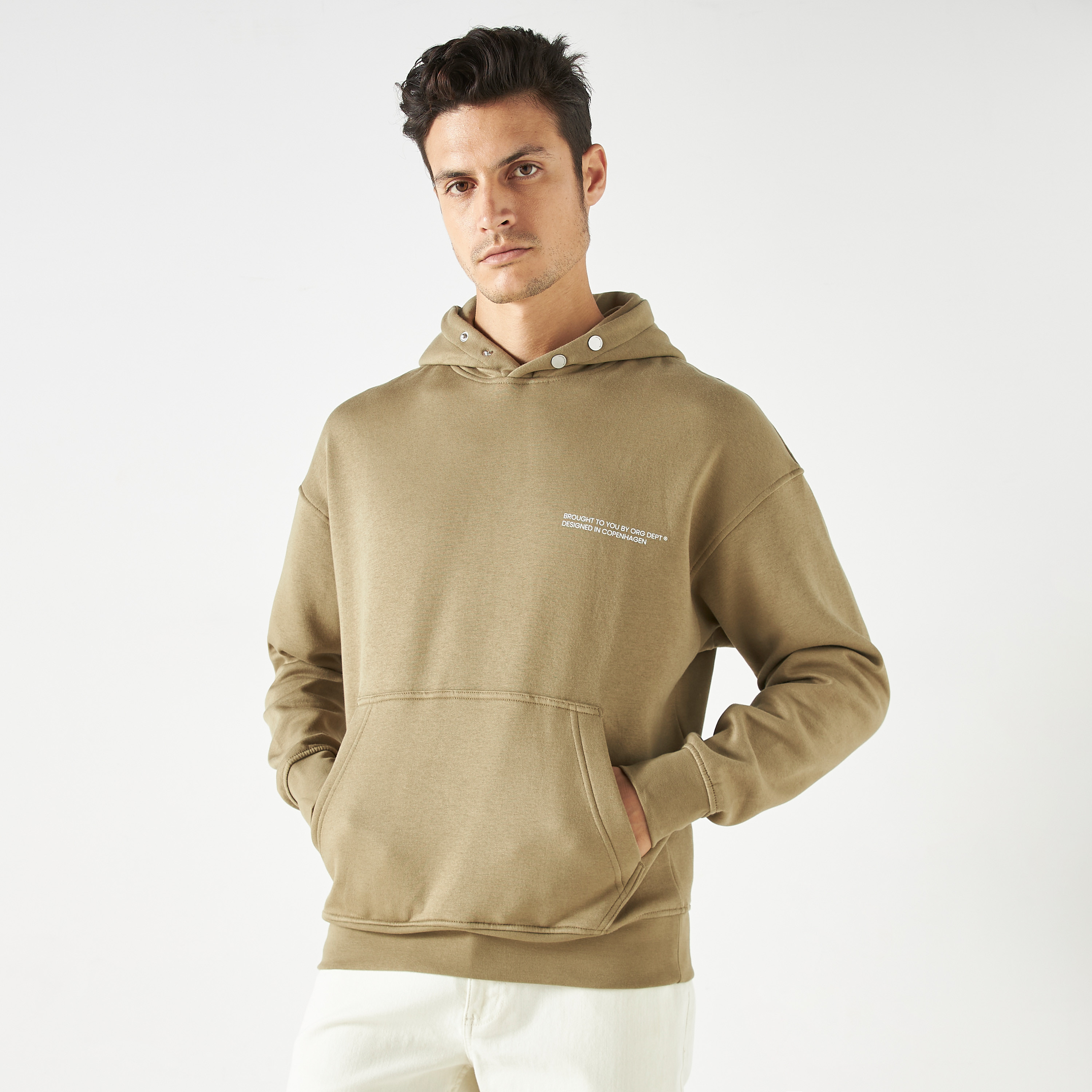 هودي من جاك آند جونز مطبوع بأكمام طويلة مع جيب كانغارو-men-winterwear-hoodiesandsweatshirts-image-1