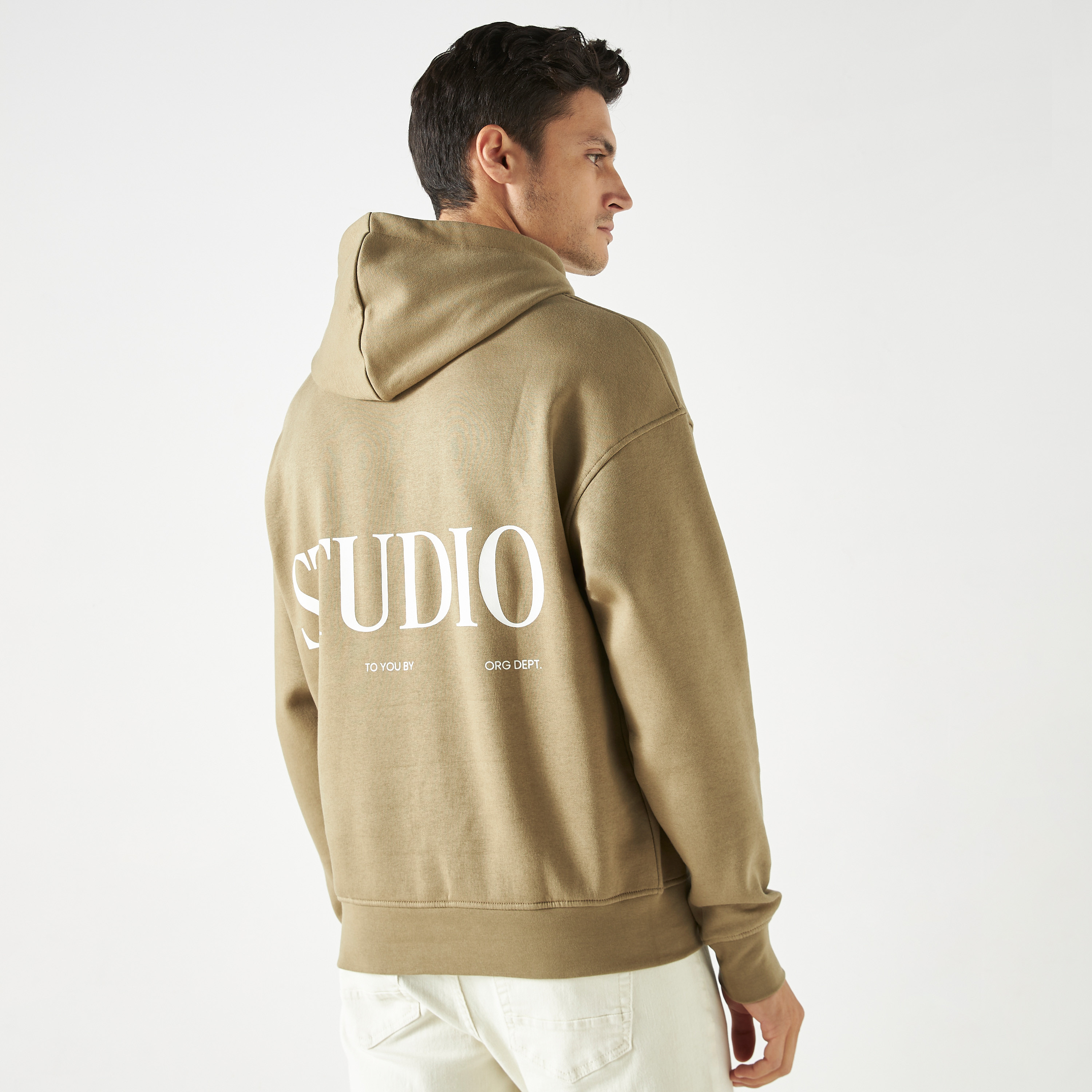 هودي من جاك آند جونز مطبوع بأكمام طويلة مع جيب كانغارو-men-winterwear-hoodiesandsweatshirts-image-3