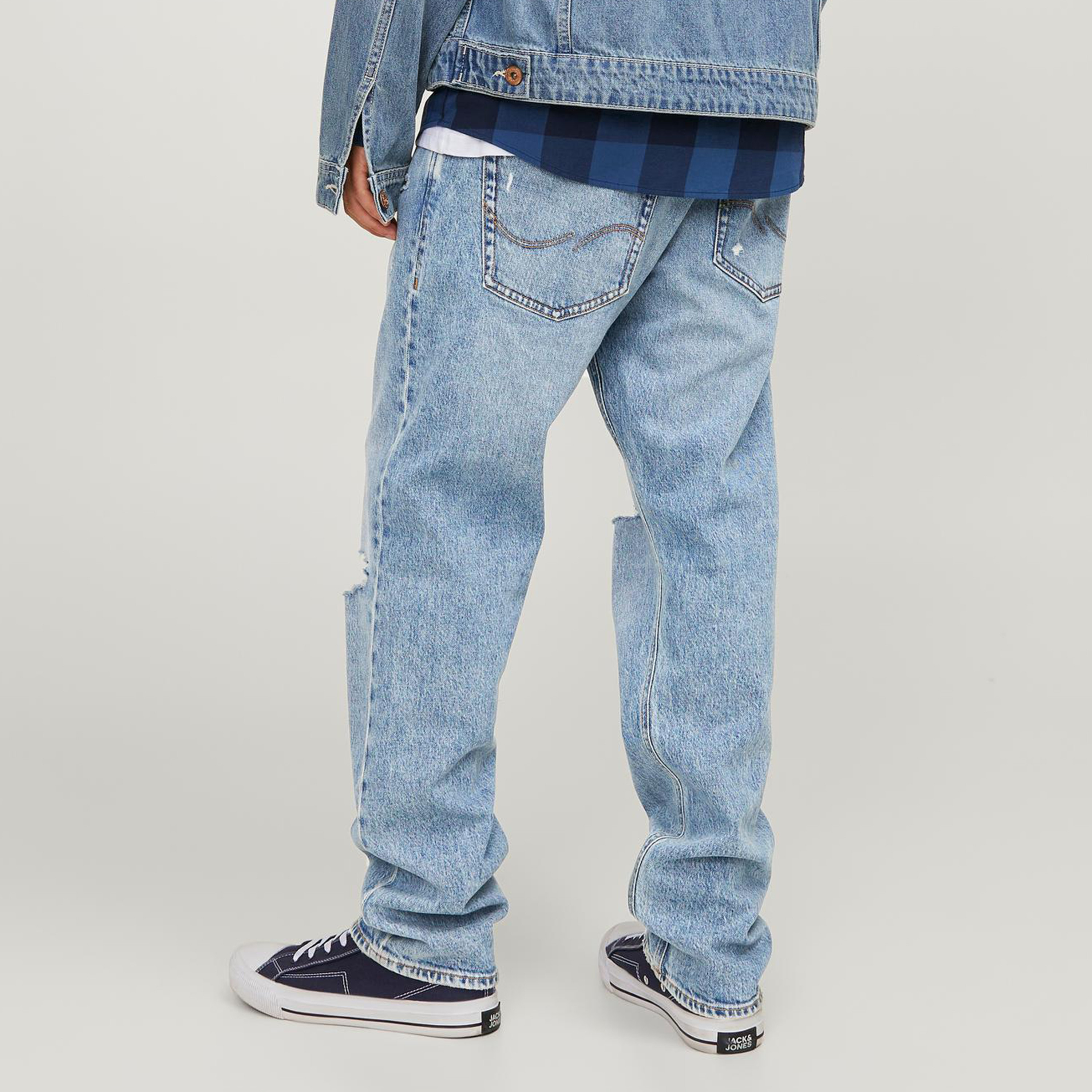 بنطال جينز مزين بجيب من جاك آند جونز بخصر متوسط الارتفاع مع مدبب-men-clothing-bottoms-jeans-image-3