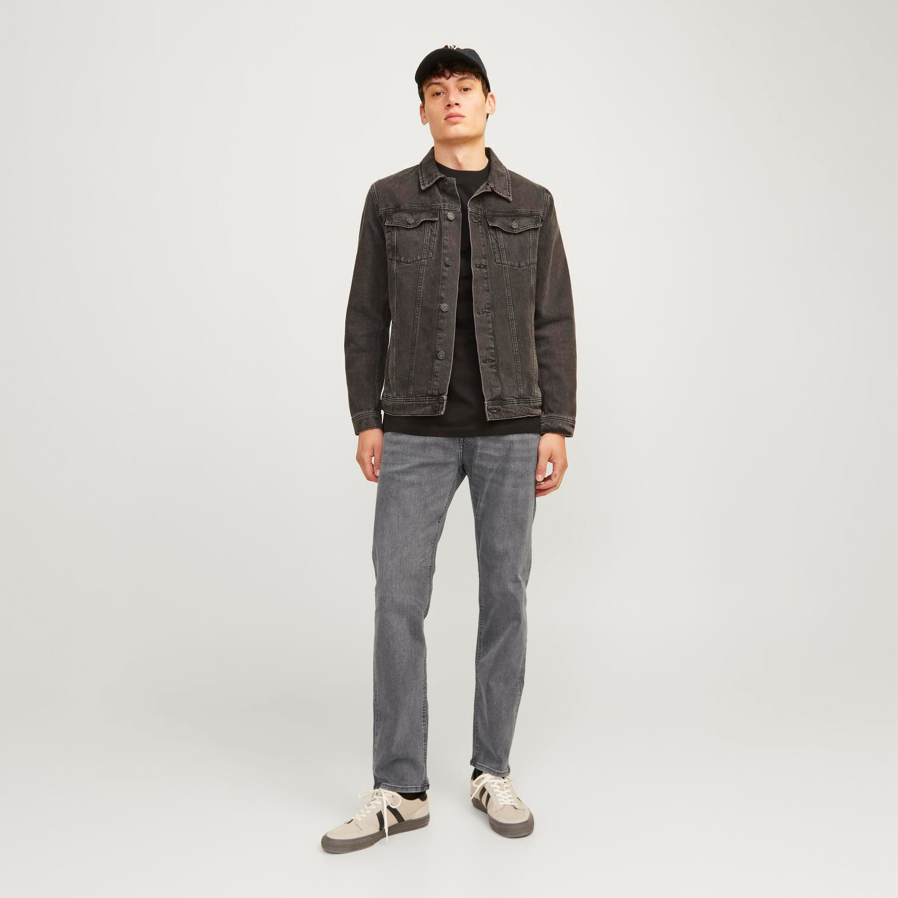 بنطال جينز ذو قصة مدببة ومغسول متوسط الارتفاع من جاك آند جونز-men-clothing-bottoms-jeans-image-2
