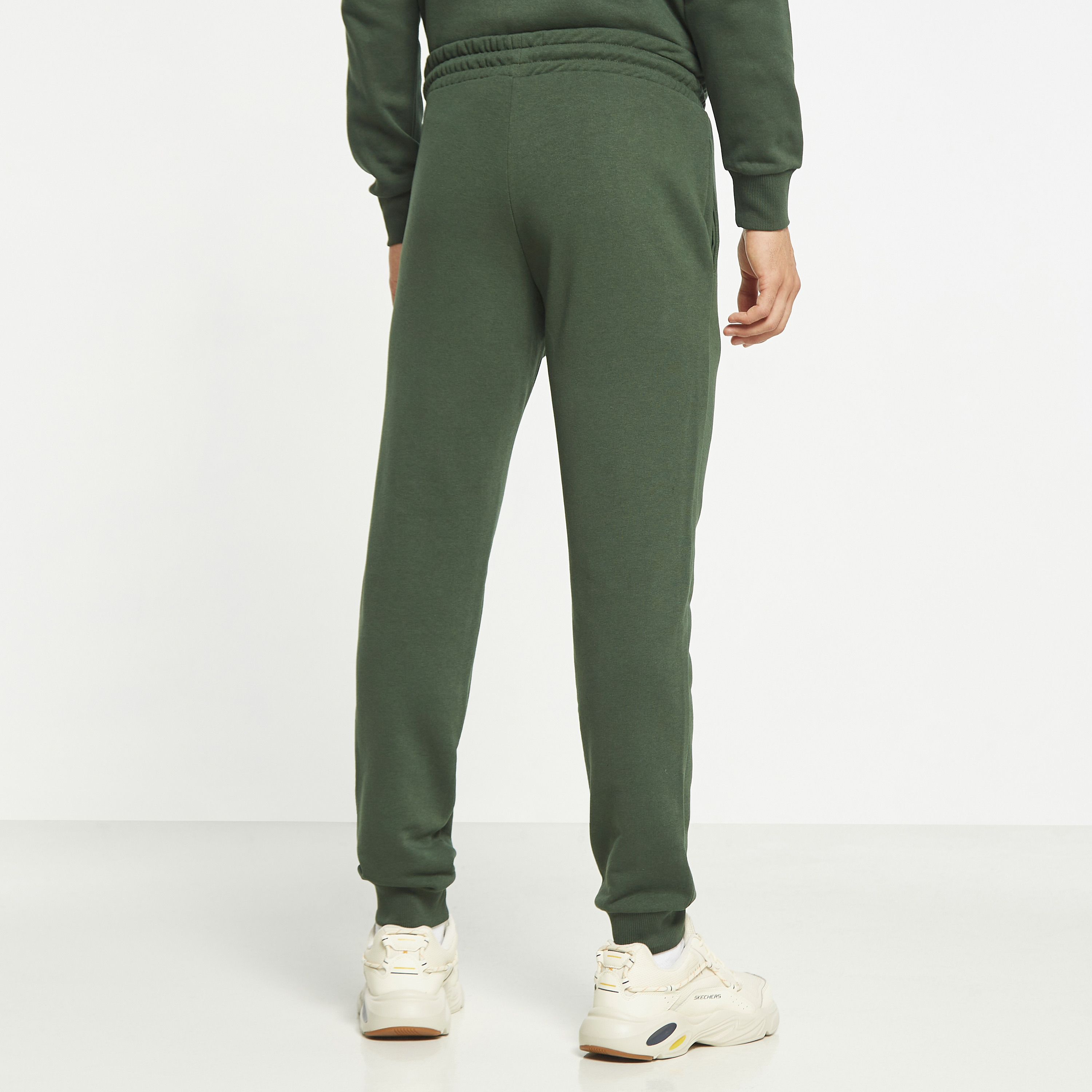 جوغر من جاك آند جونز برباط ذو متوسط الارتفاع مع شعار-men-clothing-bottoms-joggers-image-11