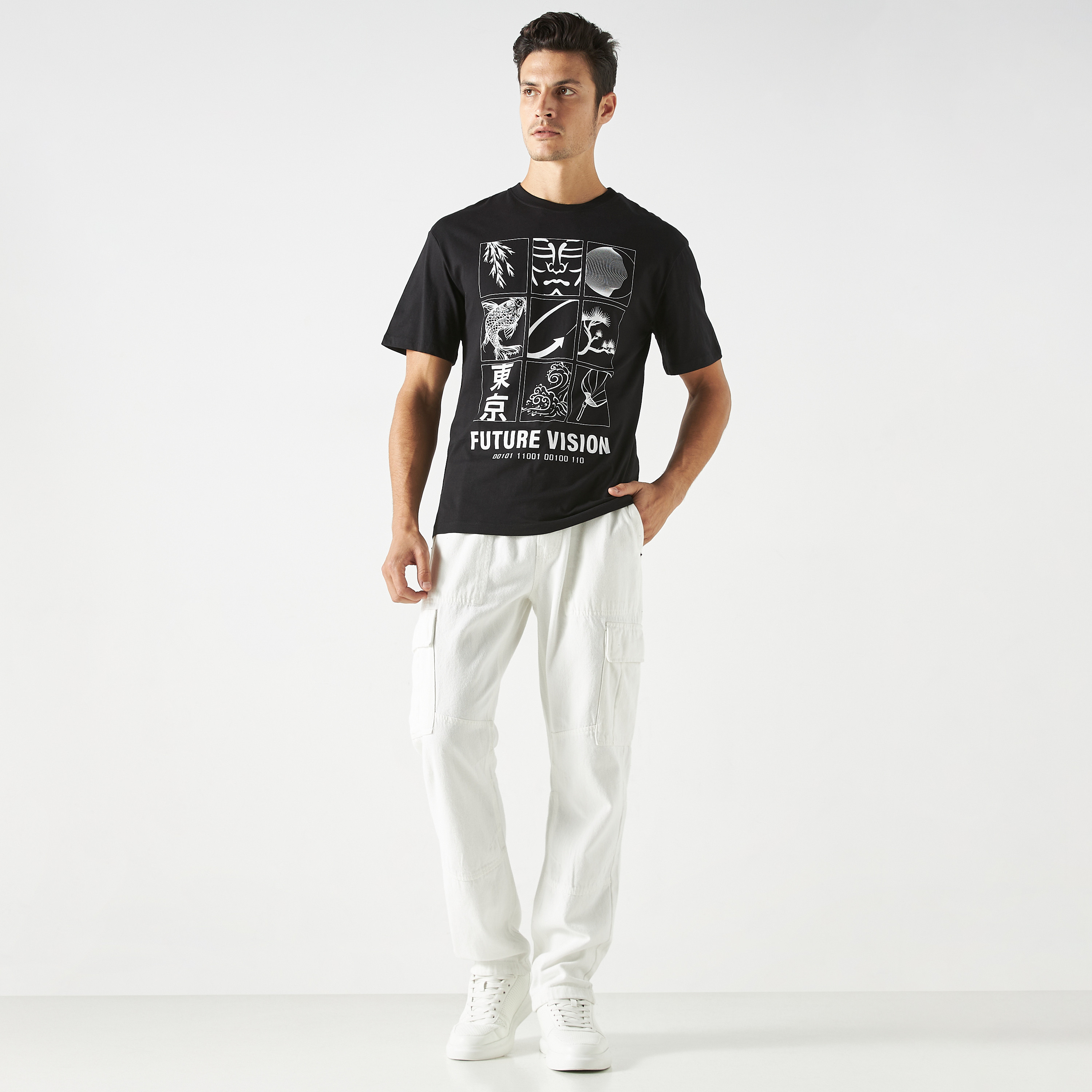 تي شيرت من جاك آند جونز مع جرافيك بأكمام قصيرة و ياقة مستديرة-men-clothing-tshirtsandpolos-tshirts-image-2