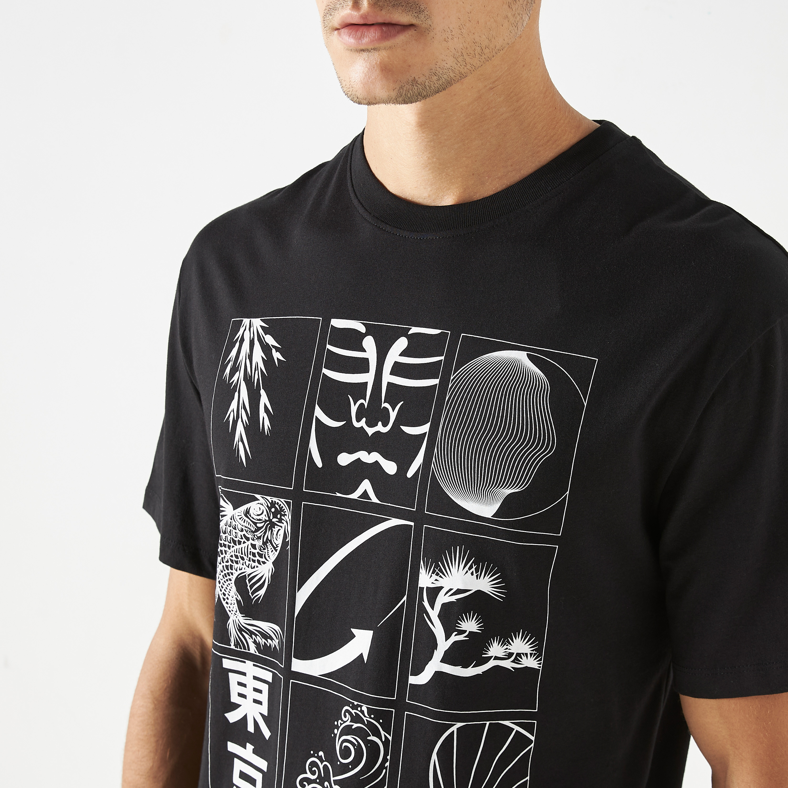 تي شيرت من جاك آند جونز مع جرافيك بأكمام قصيرة و ياقة مستديرة-men-clothing-tshirtsandpolos-tshirts-image-4