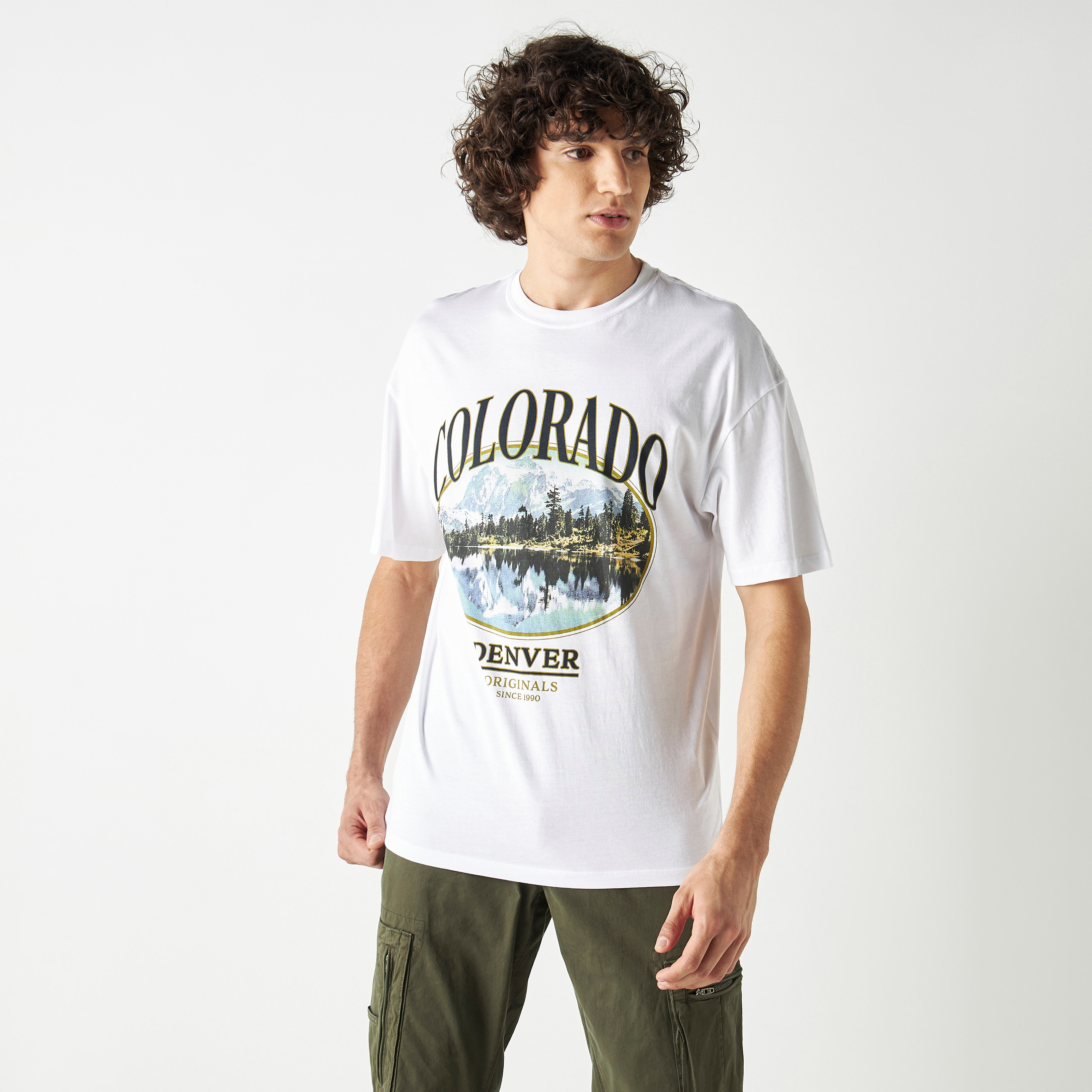 تي شيرت من جاك آند جونز مع مطبوع بأكمام قصيرة و ياقة مستديرة-men-clothing-tshirtsandpolos-tshirts-image-1