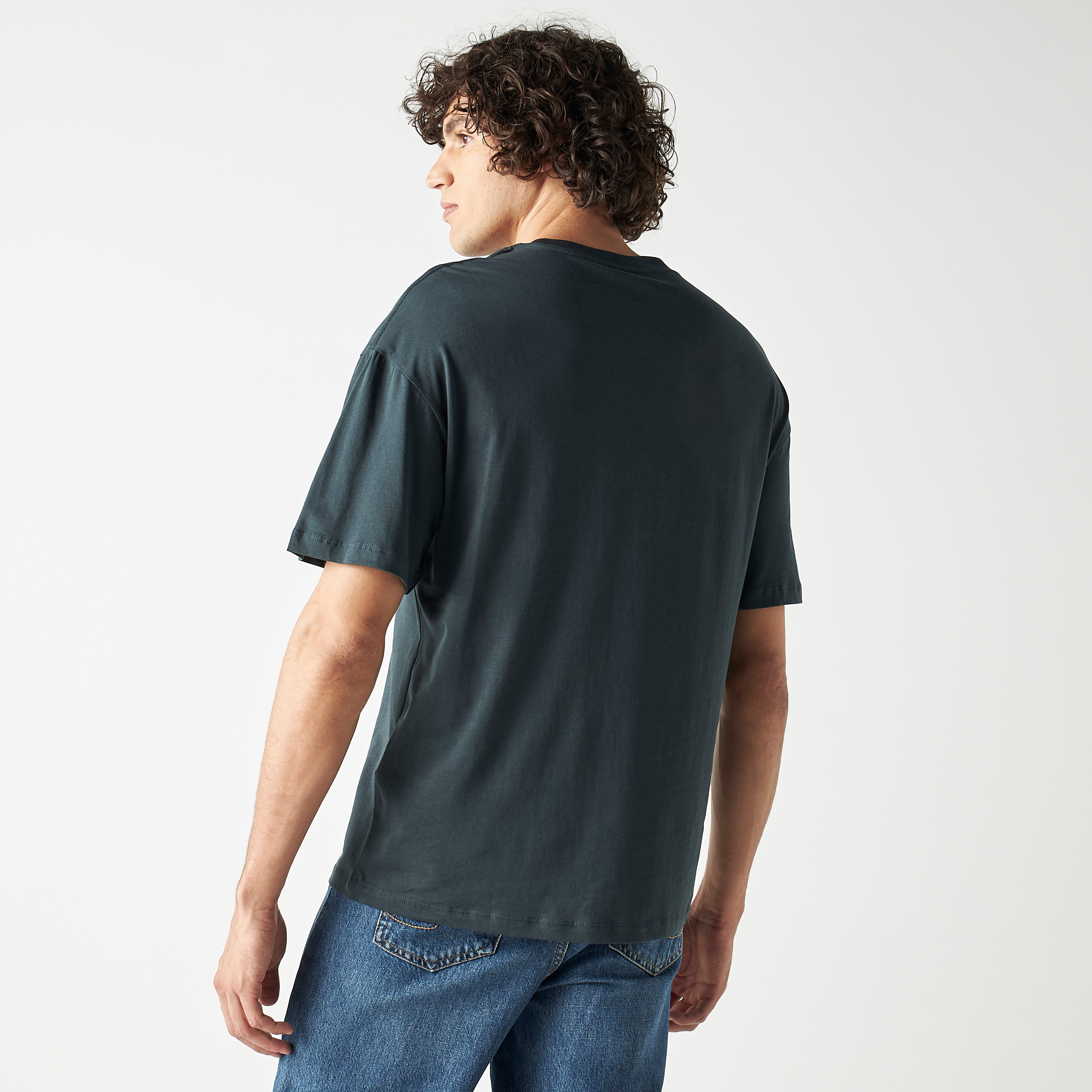 تي شيرت من جاك آند جونز مع مطبوع بأكمام قصيرة و ياقة مستديرة-men-clothing-tshirtsandpolos-tshirts-image-7