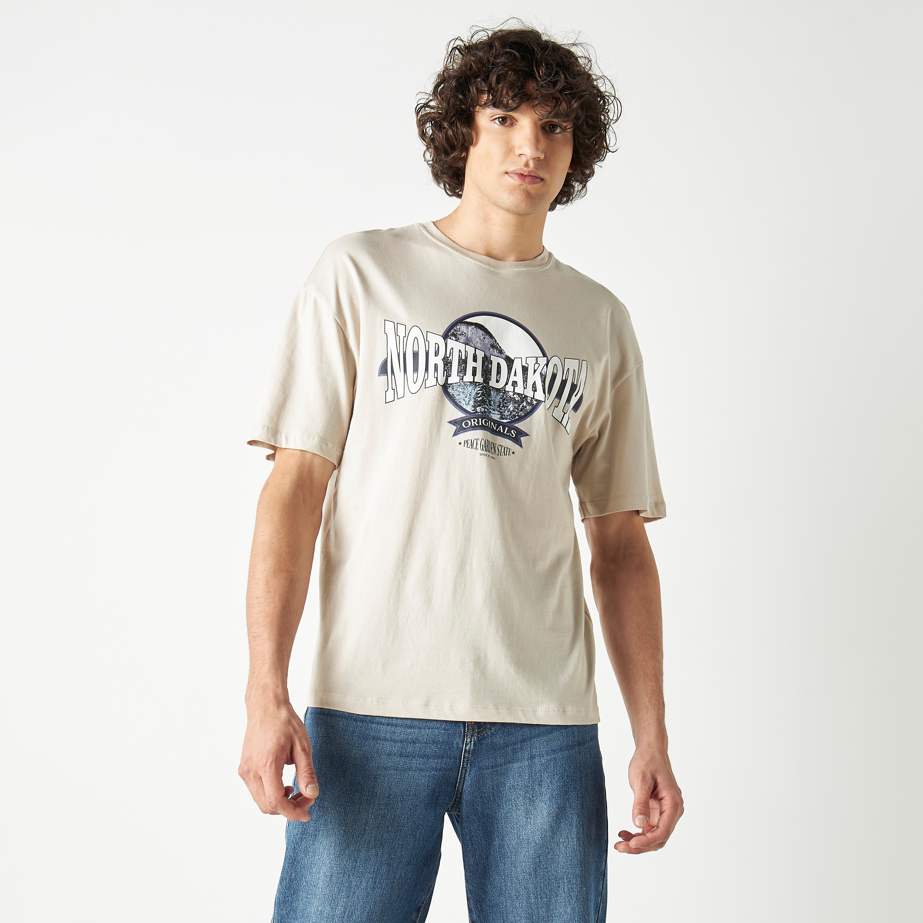تي شيرت من جاك آند جونز مع مطبوع بأكمام قصيرة و ياقة مستديرة-men-clothing-tshirtsandpolos-tshirts-image-9