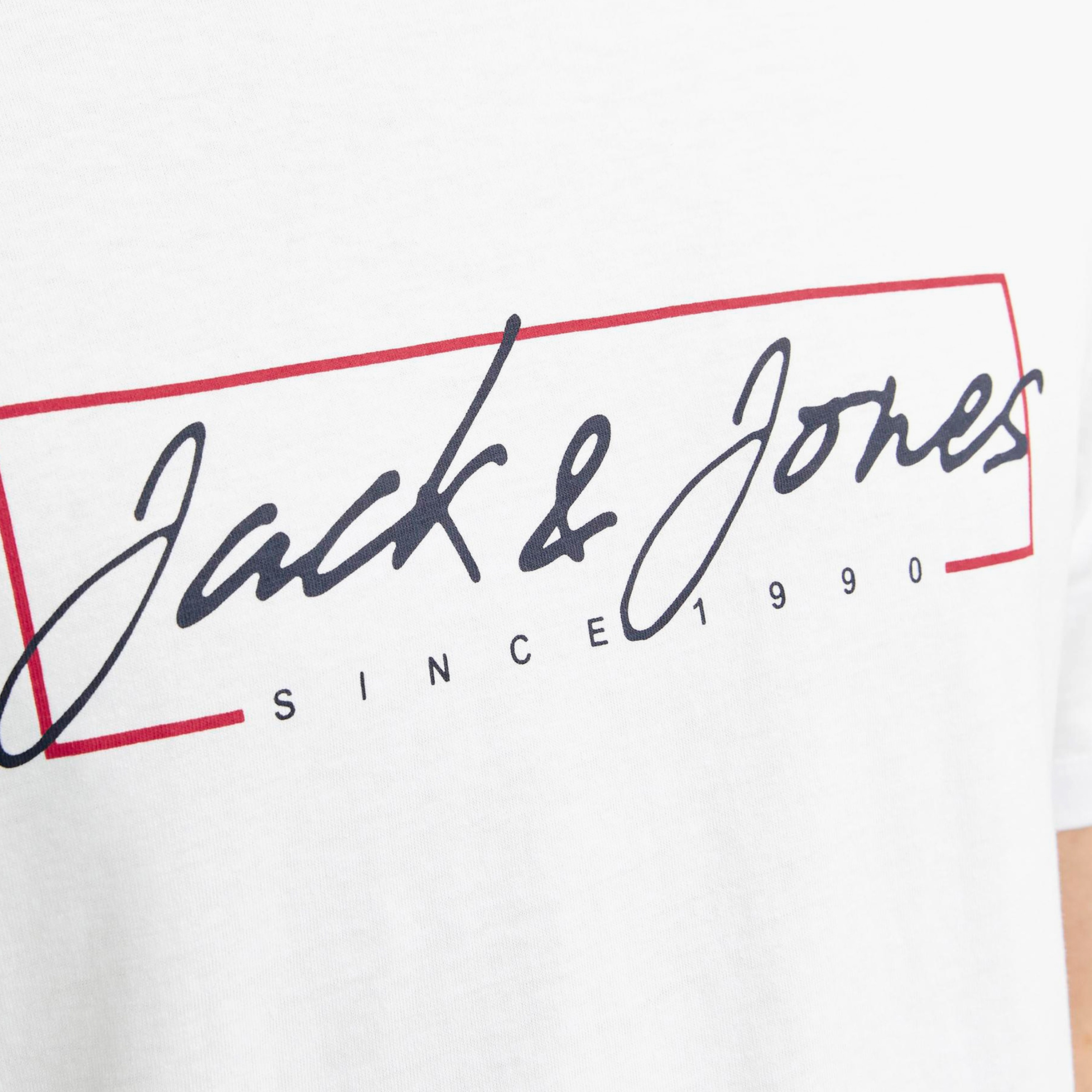 تي شيرت من جاك آند جونز مع شعار بأكمام قصيرة و ياقة مستديرة-men-clothing-tshirtsandpolos-tshirts-image-15