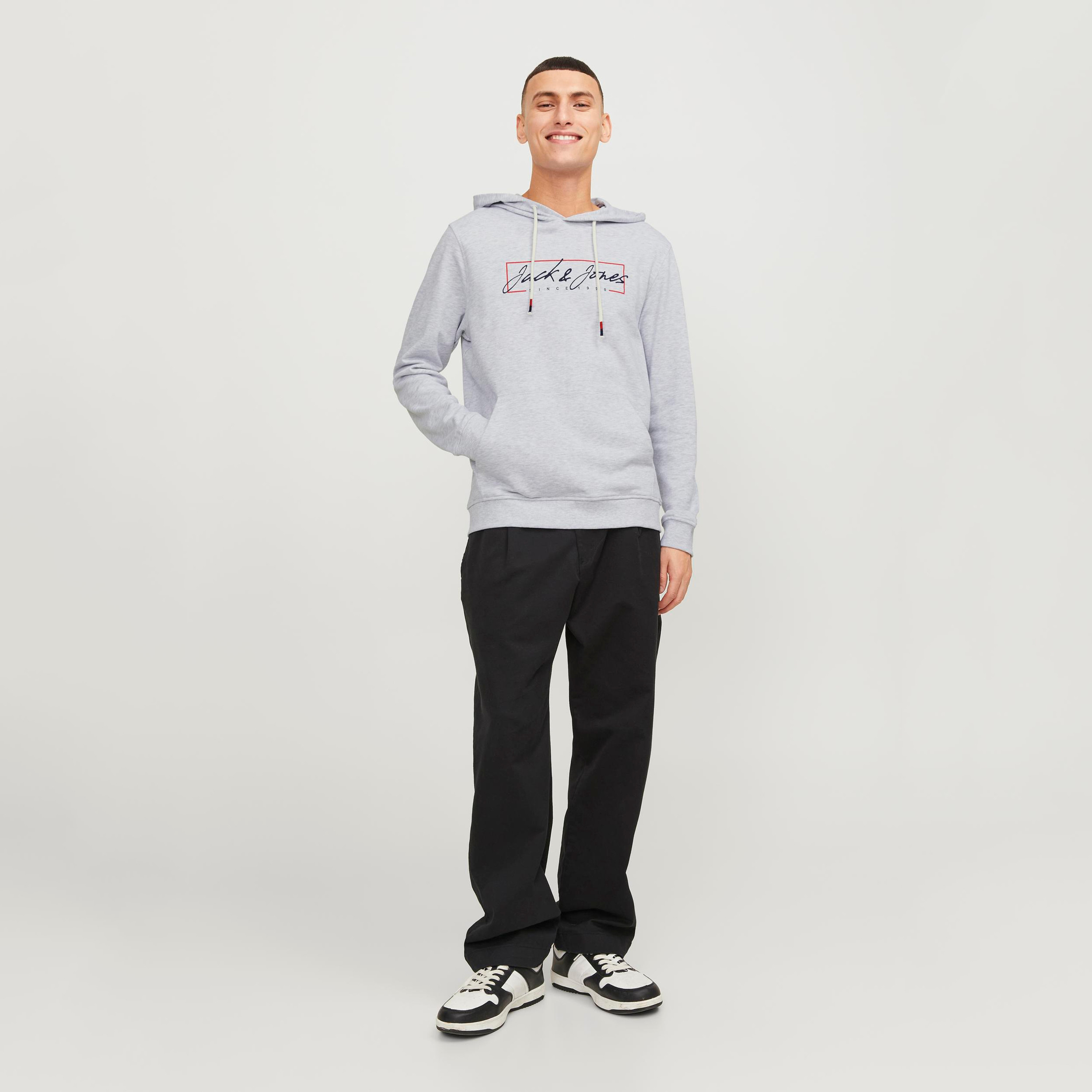 هودي بطبعة شعار من جاك آند جونز مع جيب الكنغر-men-winterwear-hoodiesandsweatshirts-image-9