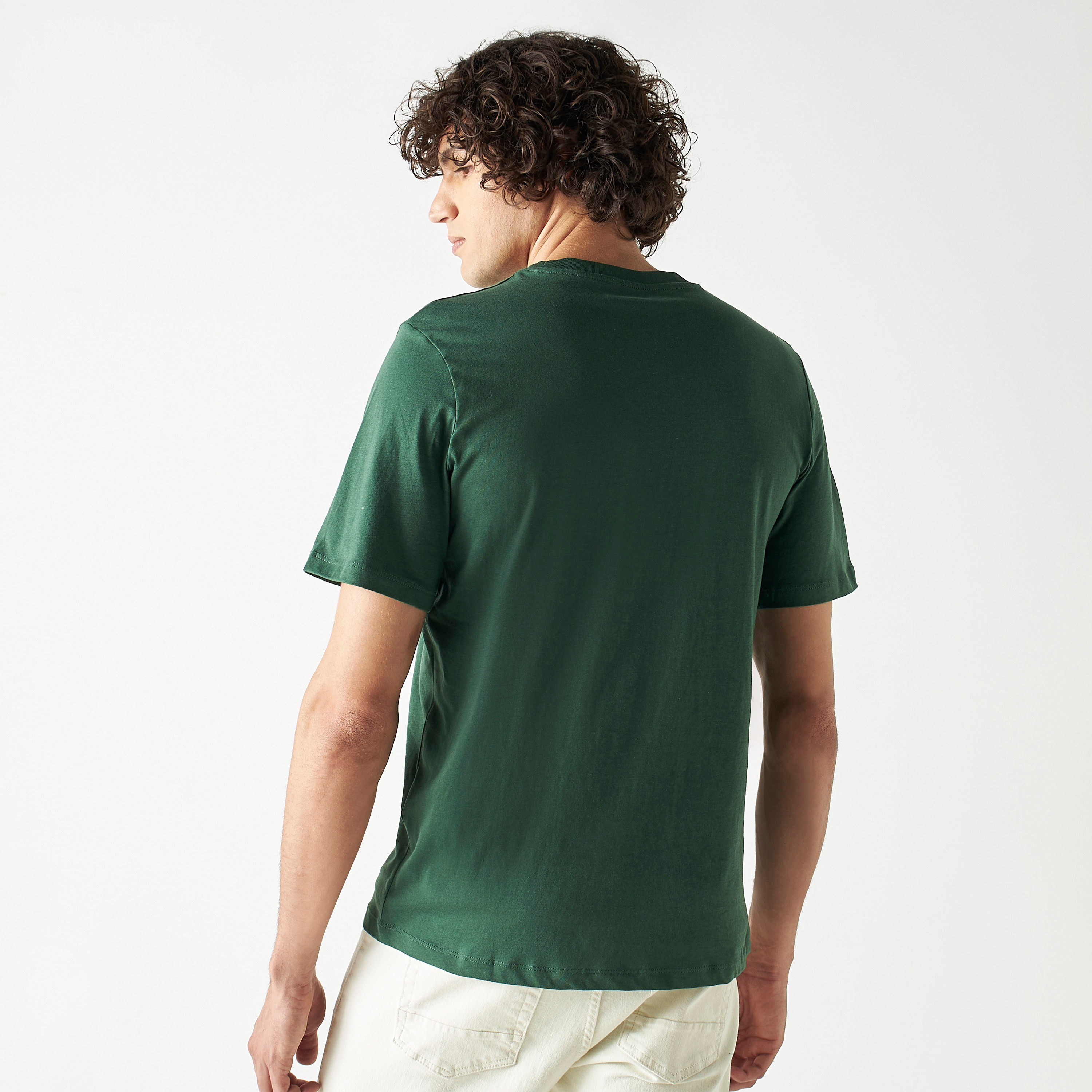 تي شيرت من جاك آند جونز مع شعار بأكمام قصيرة و ياقة مستديرة-men-clothing-tshirtsandpolos-tshirts-image-7