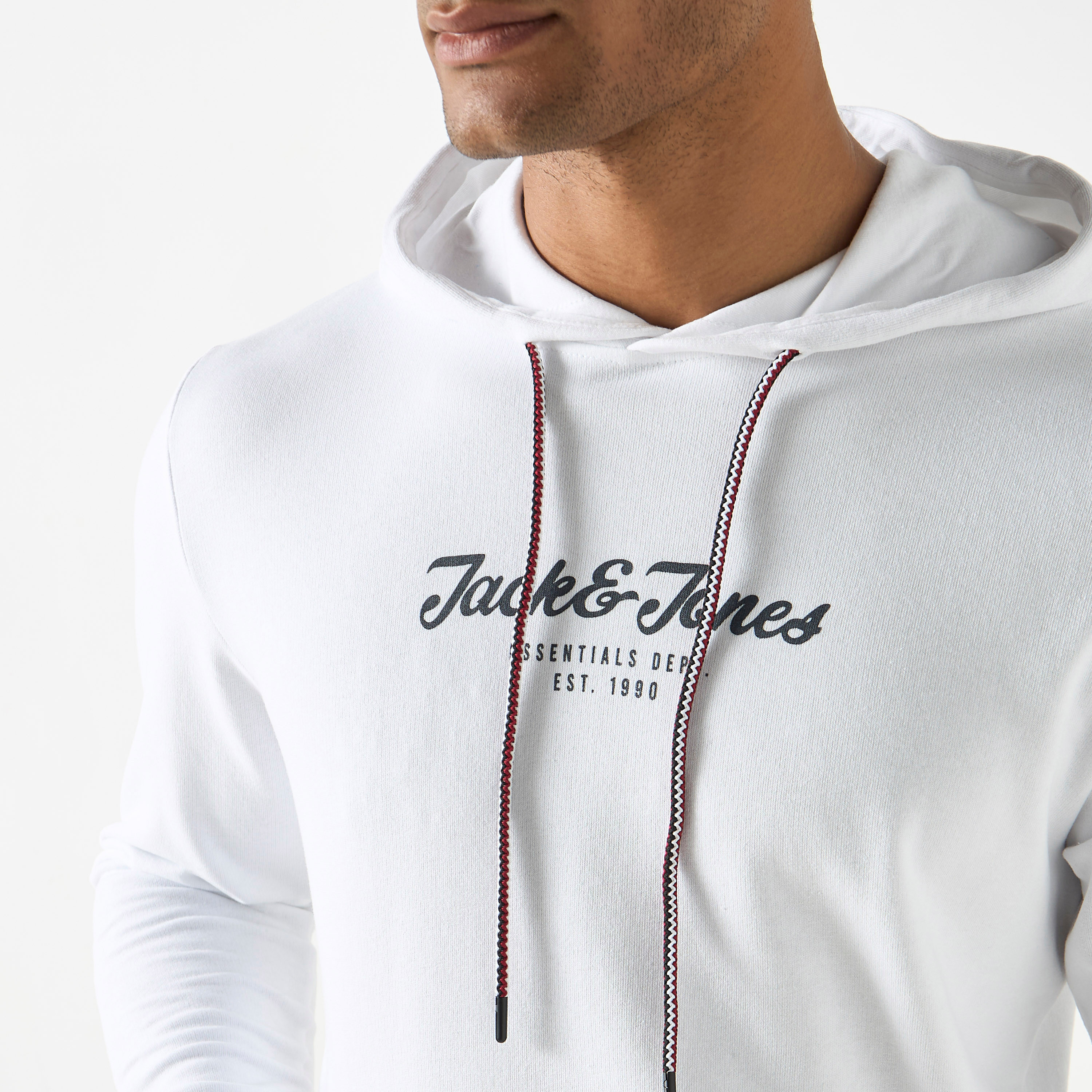هودي بشعار من جاك آند جونز مع جيب كانغارو-men-winterwear-hoodiesandsweatshirts-image-12