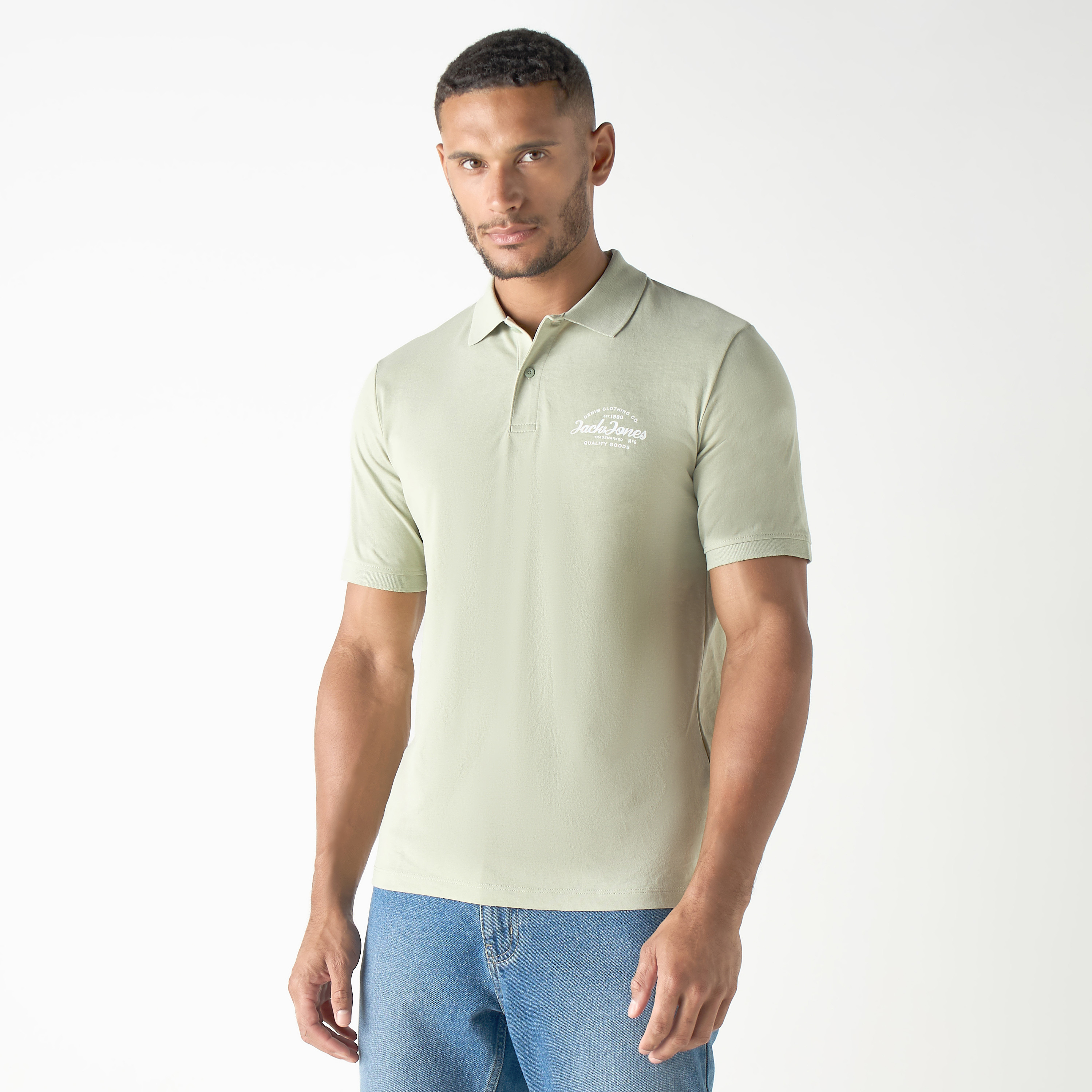 تيشيرت بولو بأكمام قصيرة وياقة وشعار من جاك آند جونز-men-clothing-tshirtsandpolos-polos-image-9