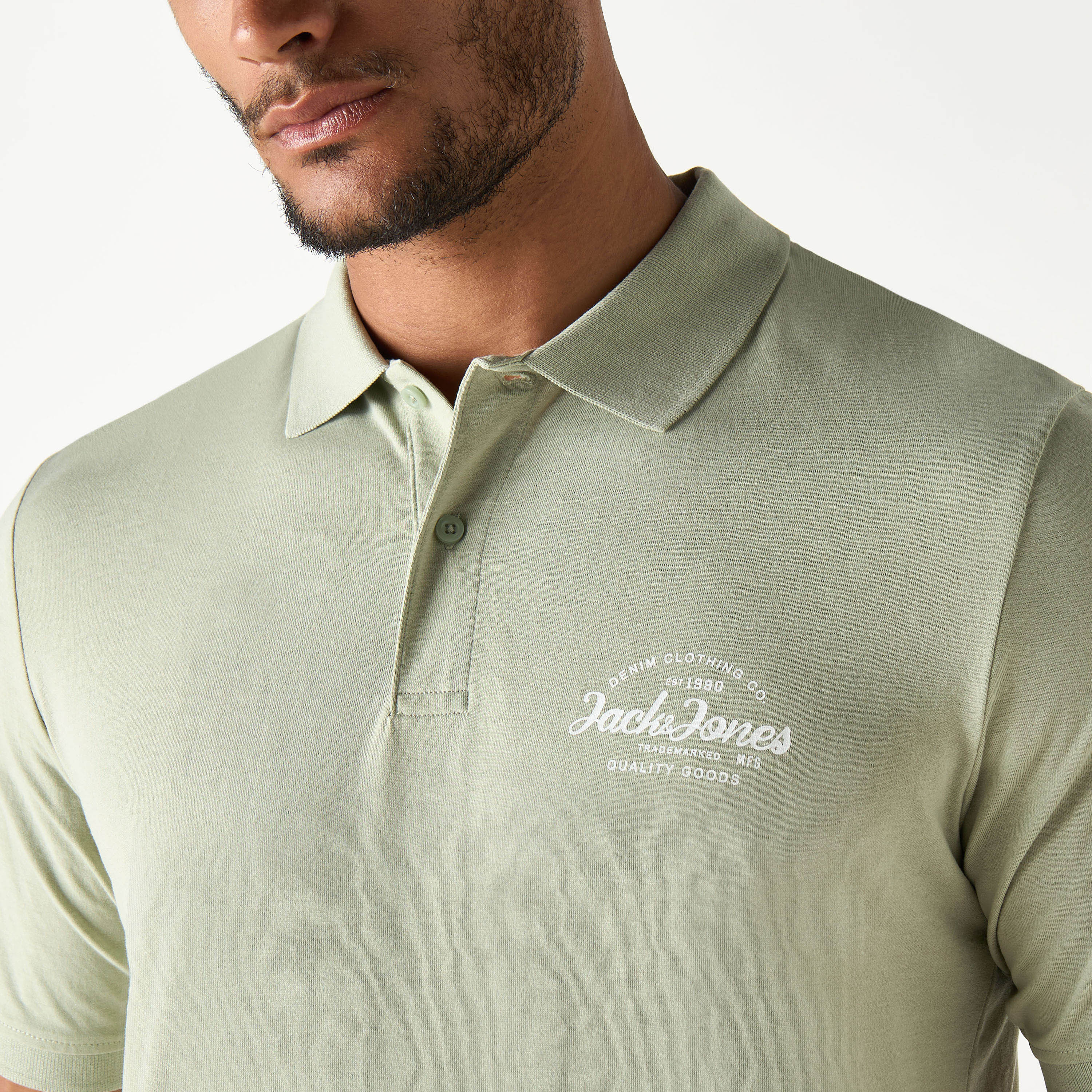تيشيرت بولو بأكمام قصيرة وياقة وشعار من جاك آند جونز-men-clothing-tshirtsandpolos-polos-image-12