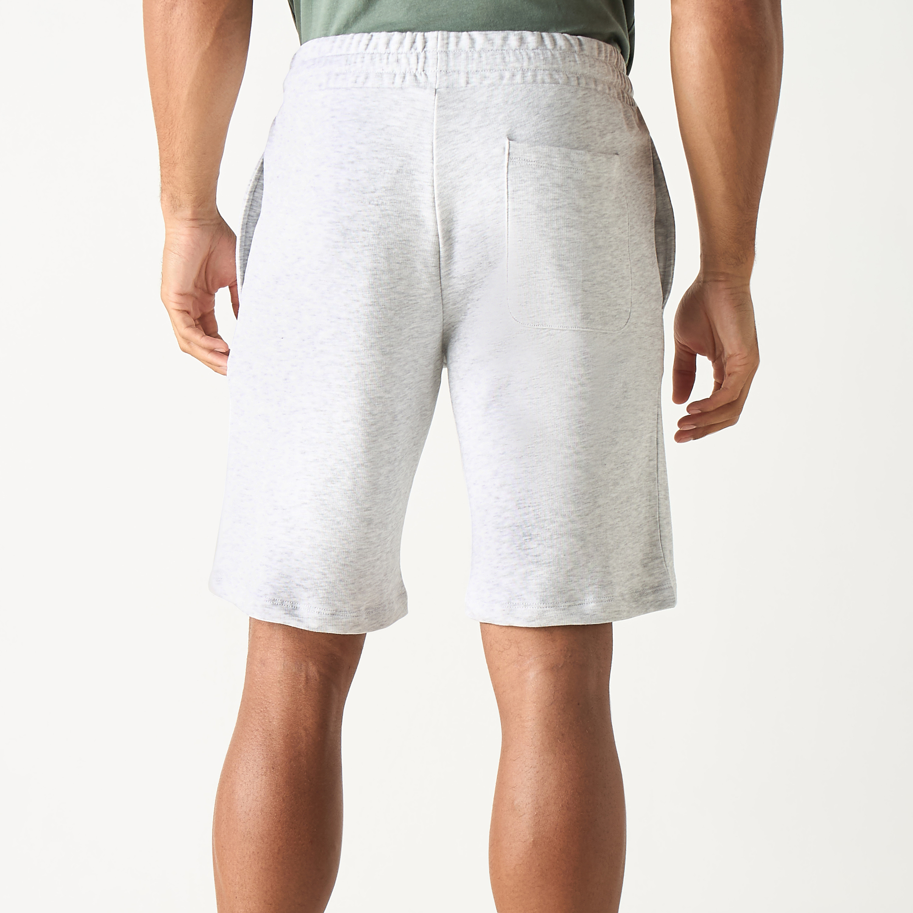 شورت متوسط الارتفاع برباط على الخصر من جاك آند جونز -men-clothing-bottoms-shorts-image-8