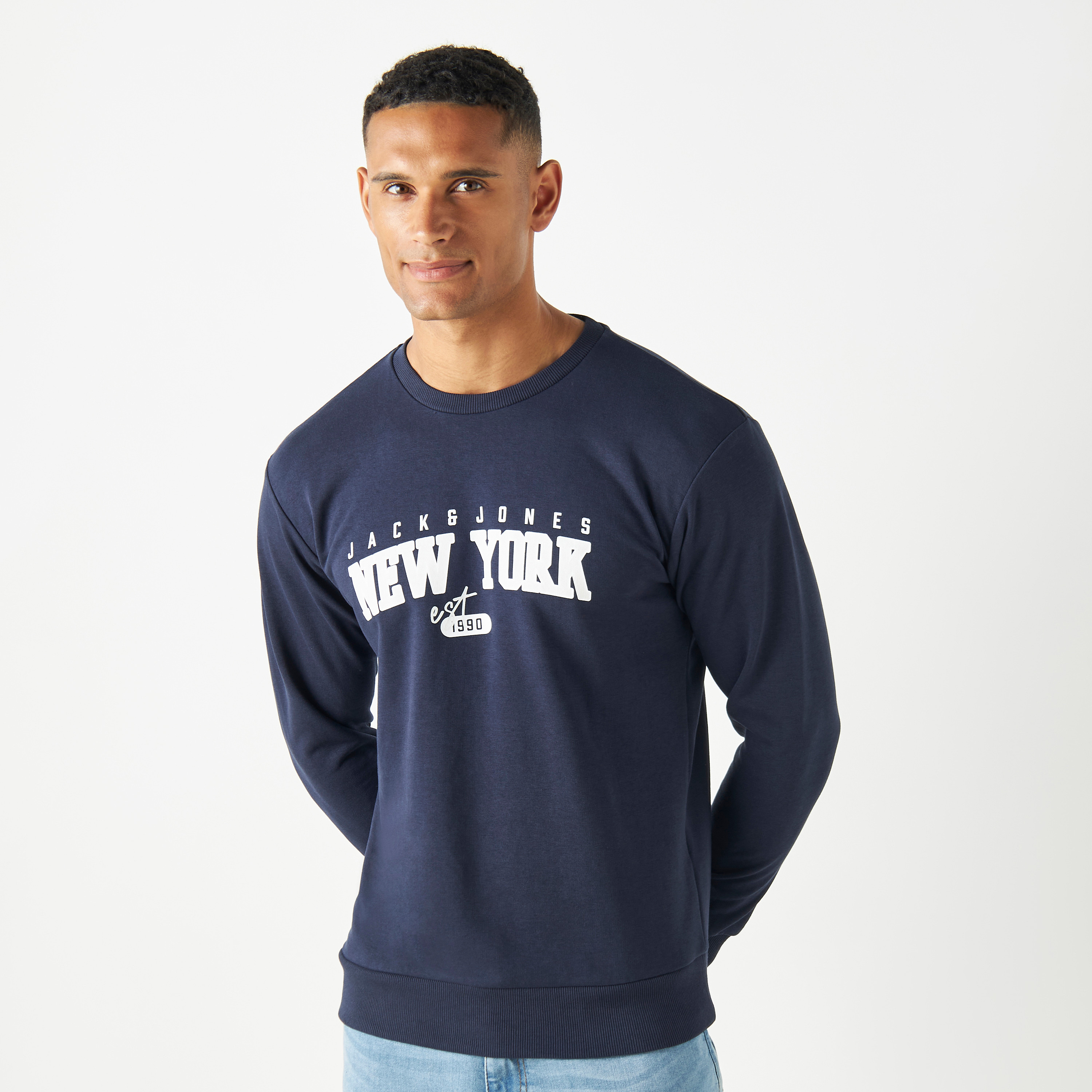 سويت شيرت برقبة دائرية وطبعات من جاك آند جونز-men-winterwear-hoodiesandsweatshirts-image-5