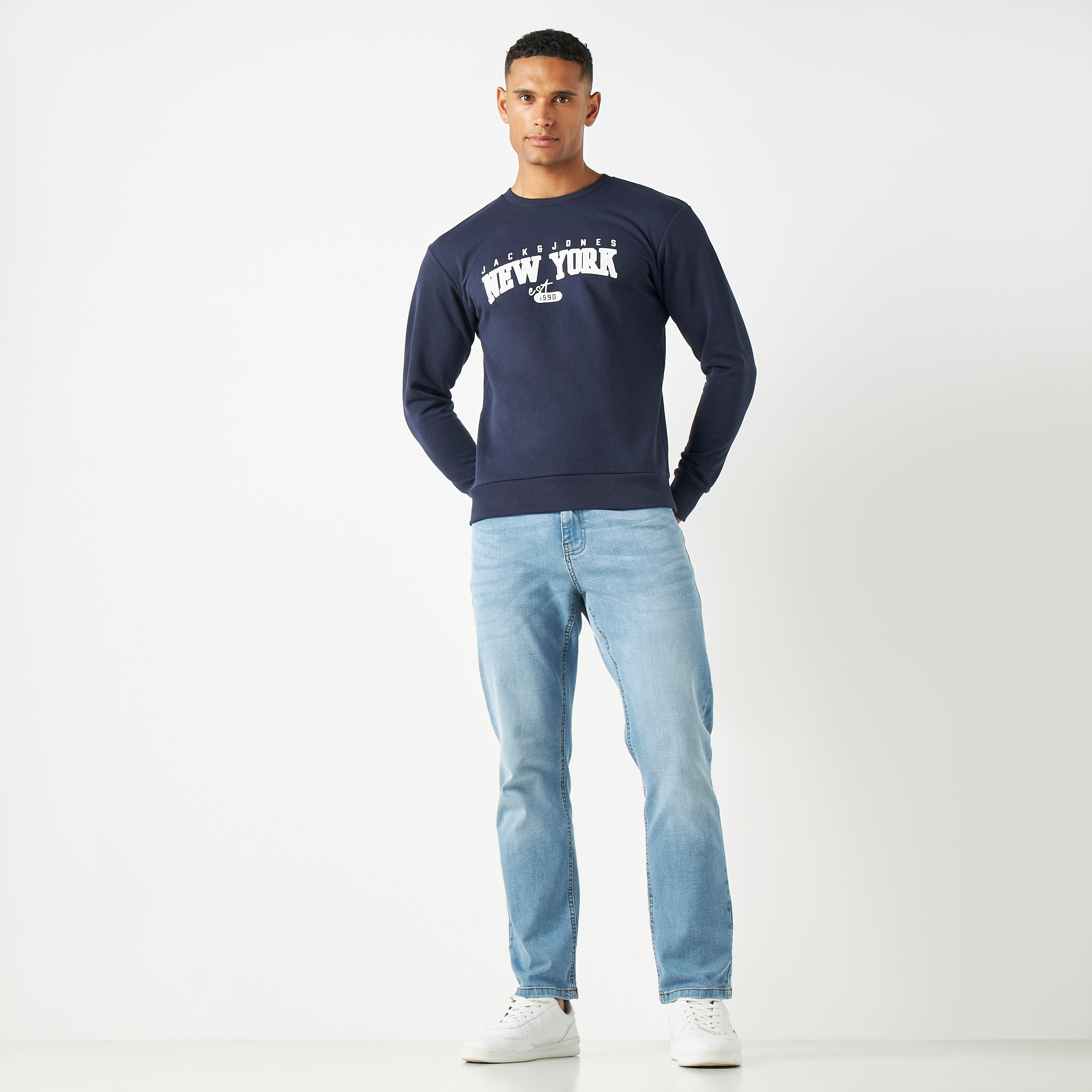 سويت شيرت برقبة دائرية وطبعات من جاك آند جونز-men-winterwear-hoodiesandsweatshirts-image-6