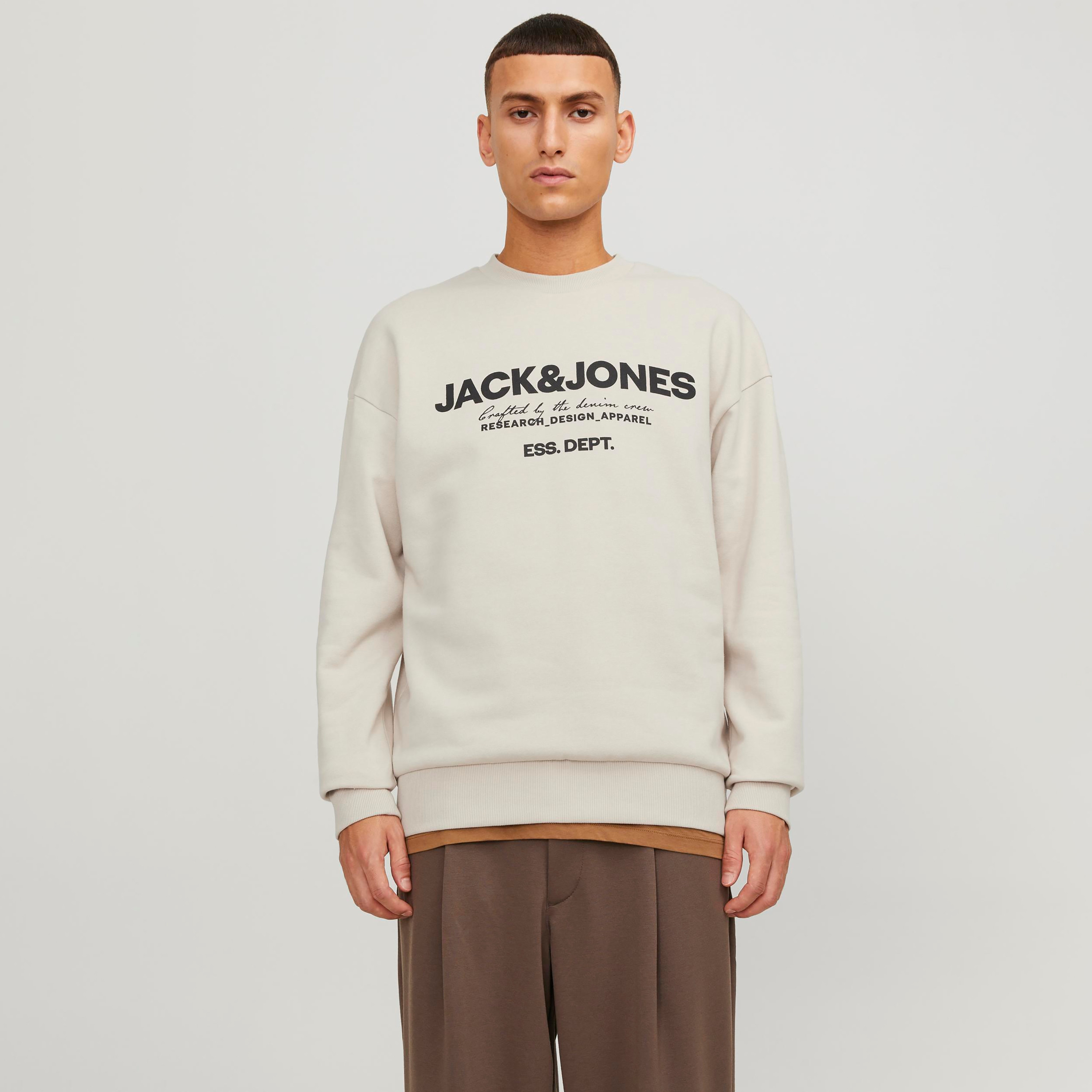 Jack & Jones Logo Crew Neck Long Sleeves Sweatshirt-men-winterwear-hoodiesandsweatshirts-image-1
