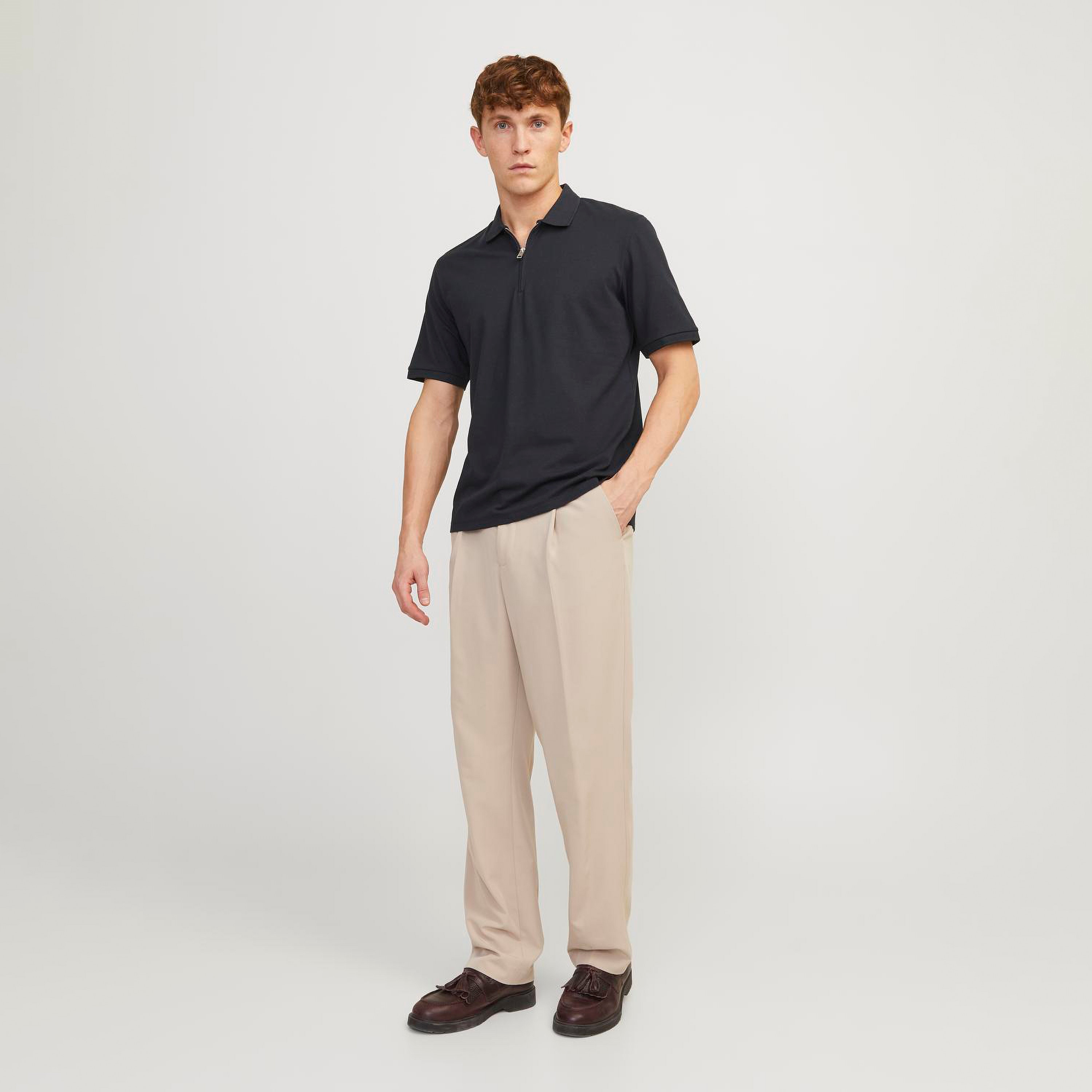 تي شيرت بولو بأكمام قصيرة وياقة منقوشة  مع سحاب للإغلاق من جاك آند جونز-men-clothing-tshirtsandpolos-polos-image-2