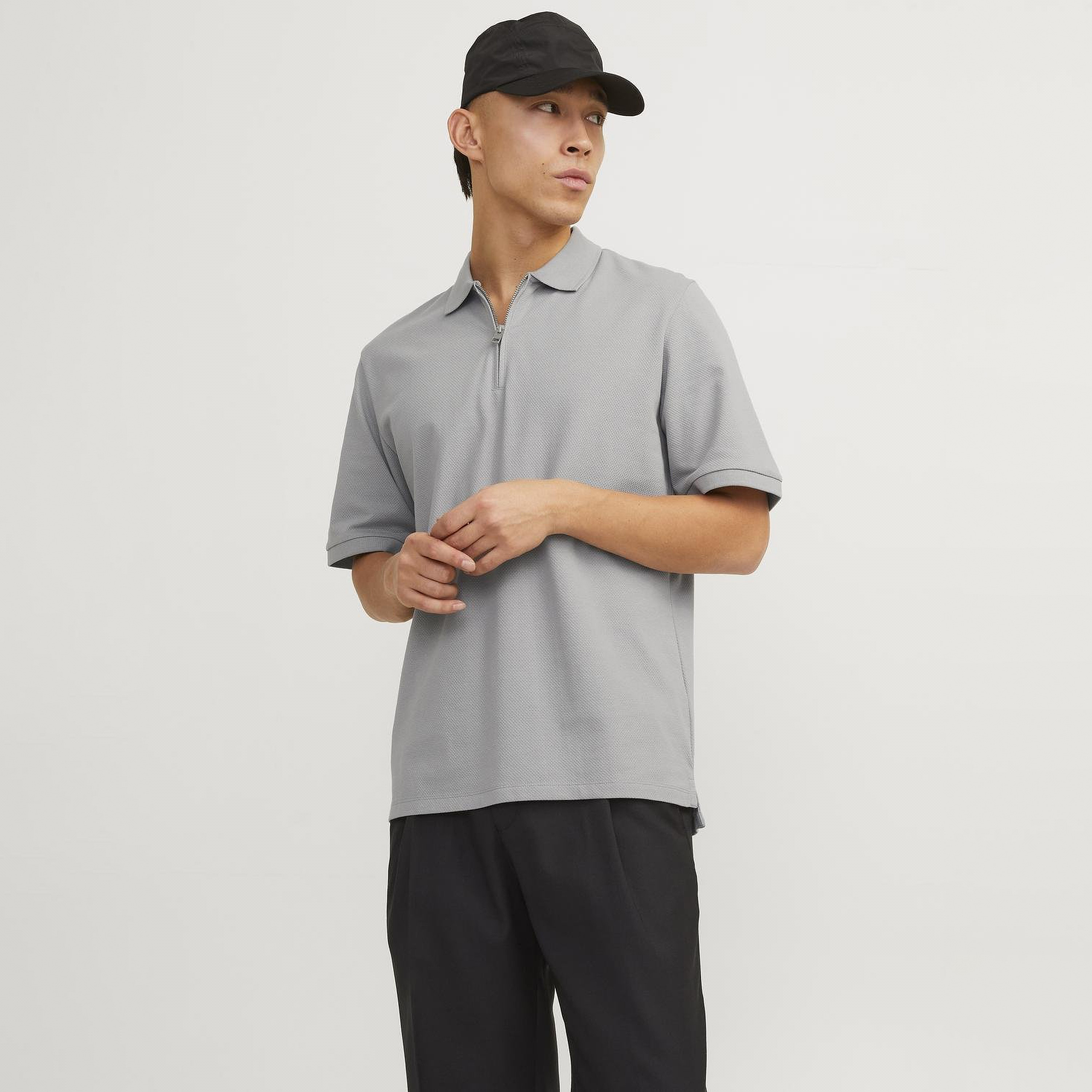 تي شيرت بولو بأكمام قصيرة وياقة منقوشة  مع سحاب للإغلاق من جاك آند جونز-men-clothing-tshirtsandpolos-polos-image-5