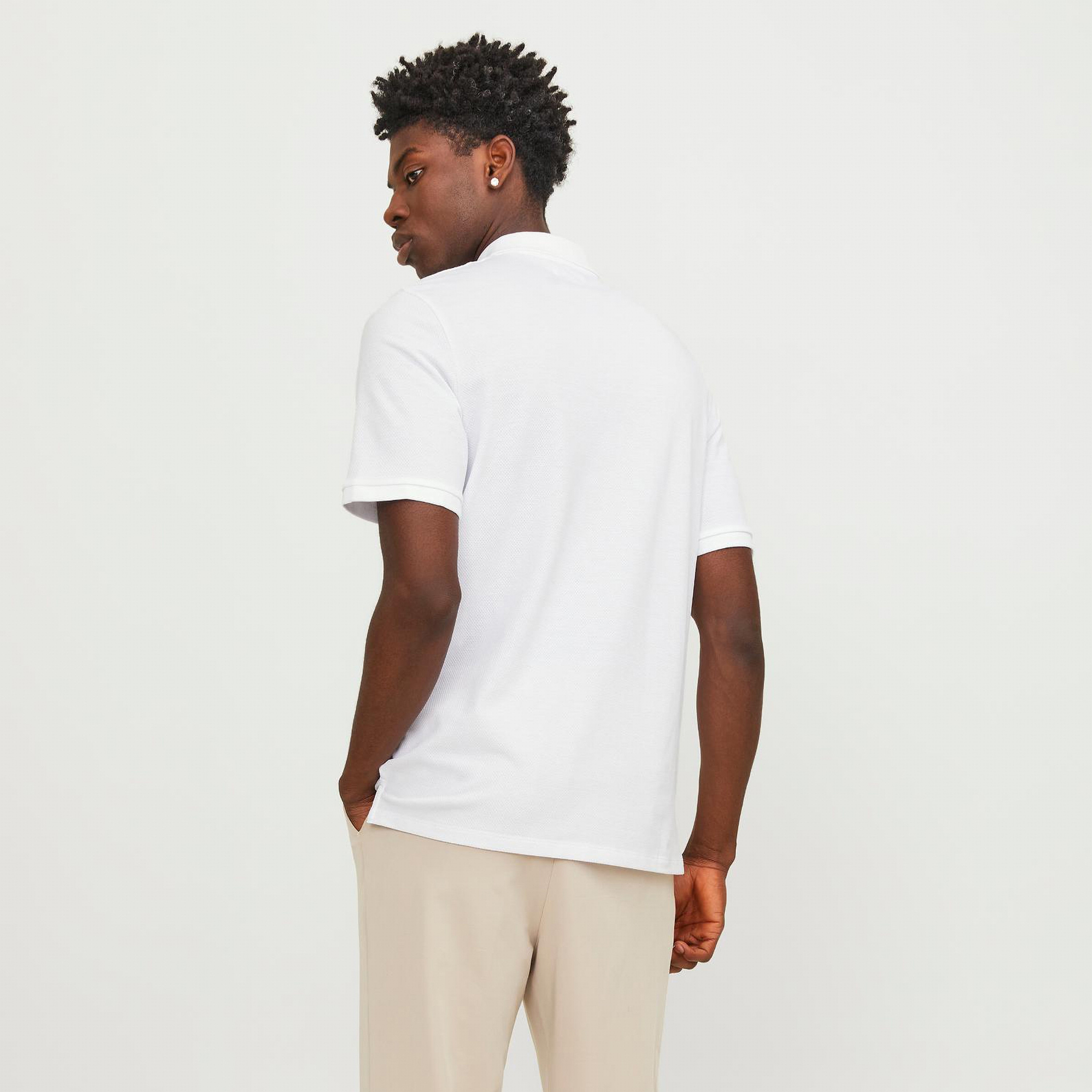 تي شيرت بولو بأكمام قصيرة وياقة منقوشة  مع سحاب للإغلاق من جاك آند جونز-men-clothing-tshirtsandpolos-polos-image-12