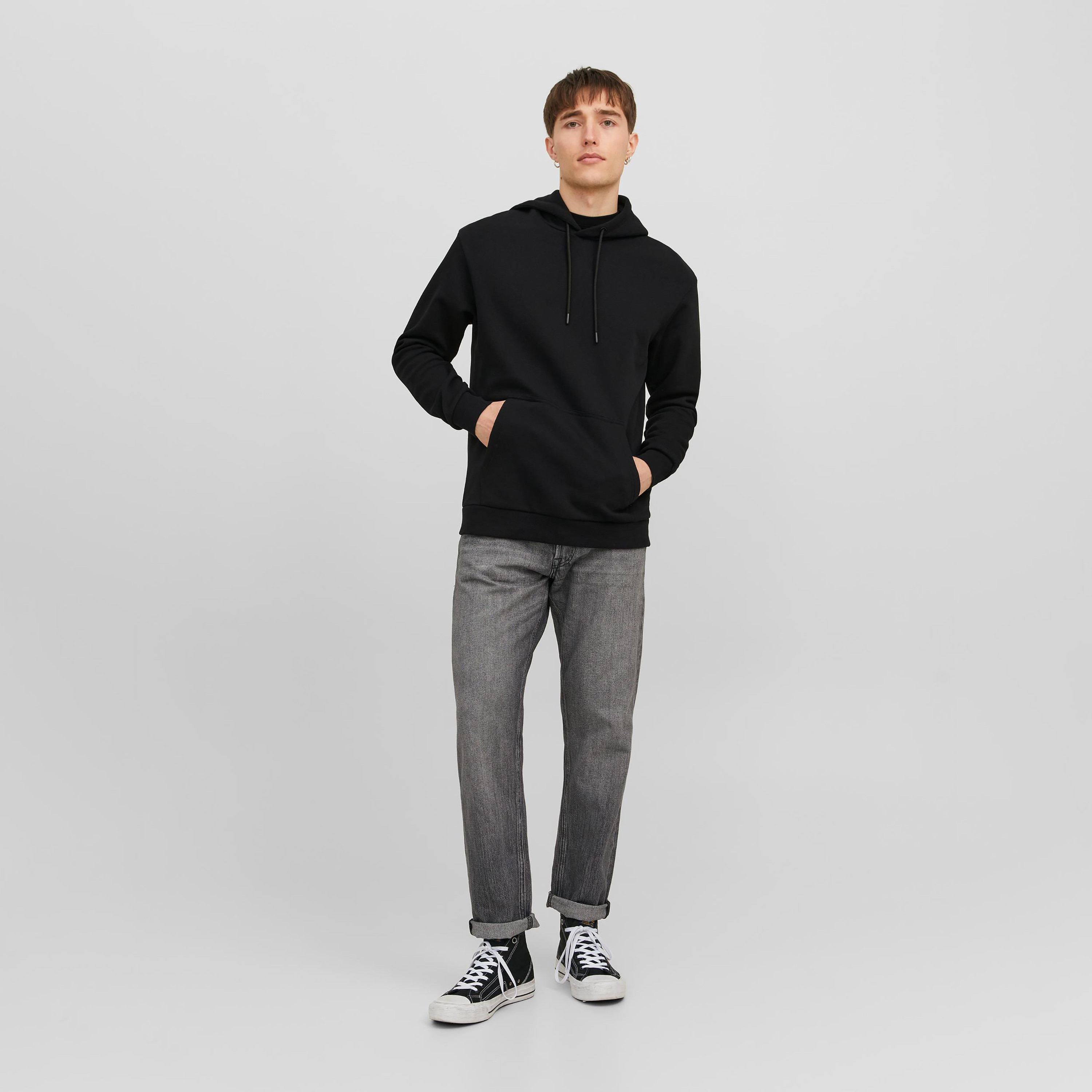 هوديز من جاك آند جونز سادة مع جيب كانغارو-men-winterwear-hoodiesandsweatshirts-image-2