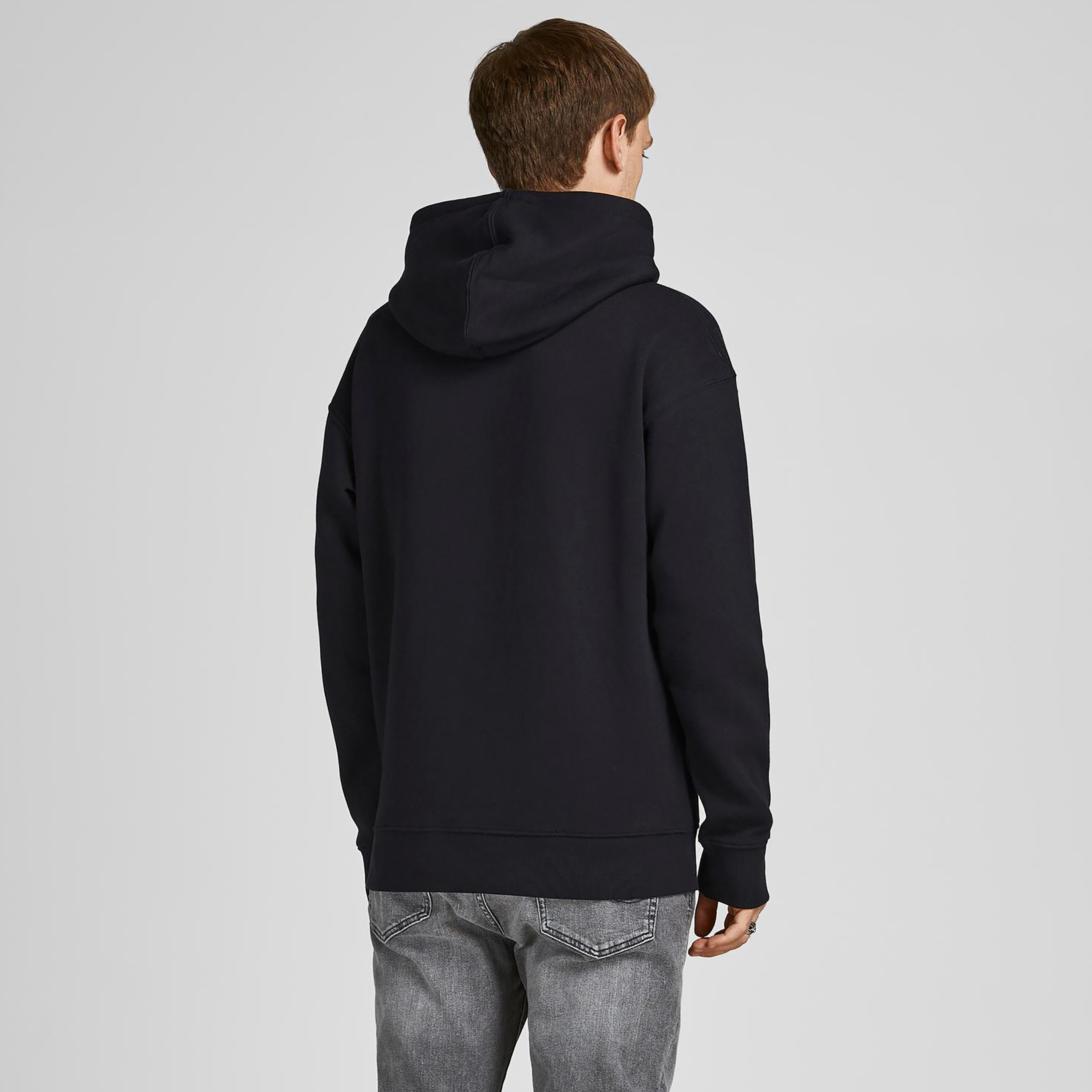 هوديز من جاك آند جونز سادة مع جيب كانغارو-men-winterwear-hoodiesandsweatshirts-image-4