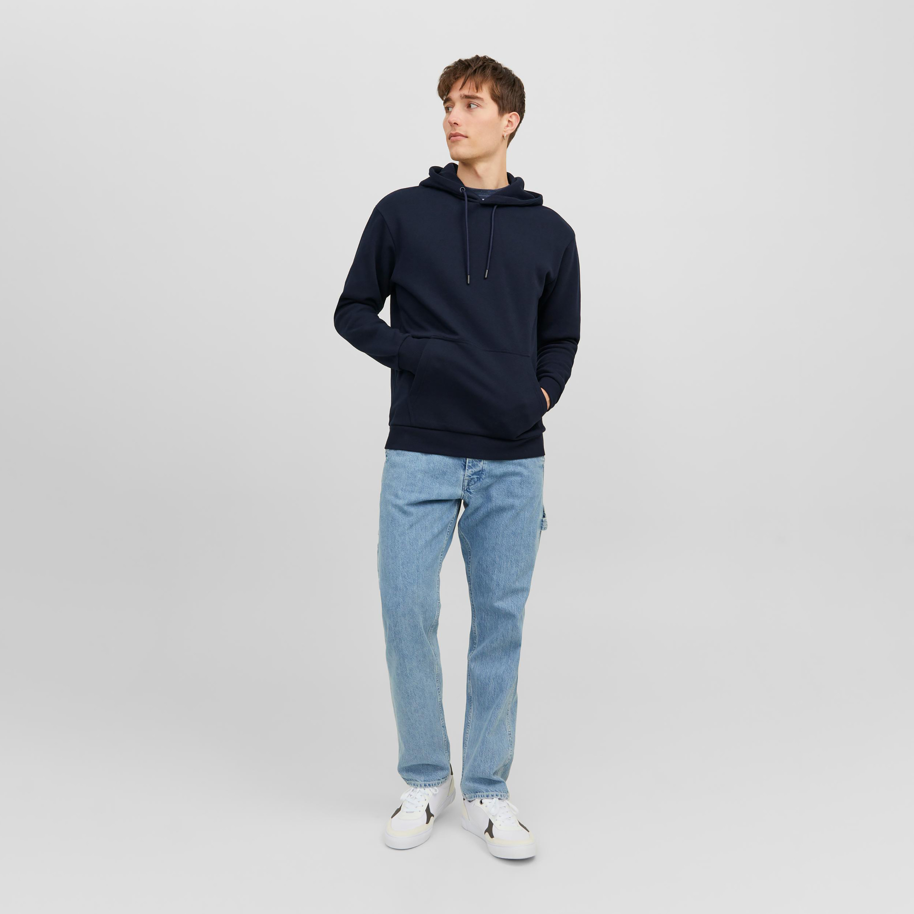 هوديز من جاك آند جونز سادة مع جيب كانغارو-men-winterwear-hoodiesandsweatshirts-image-15