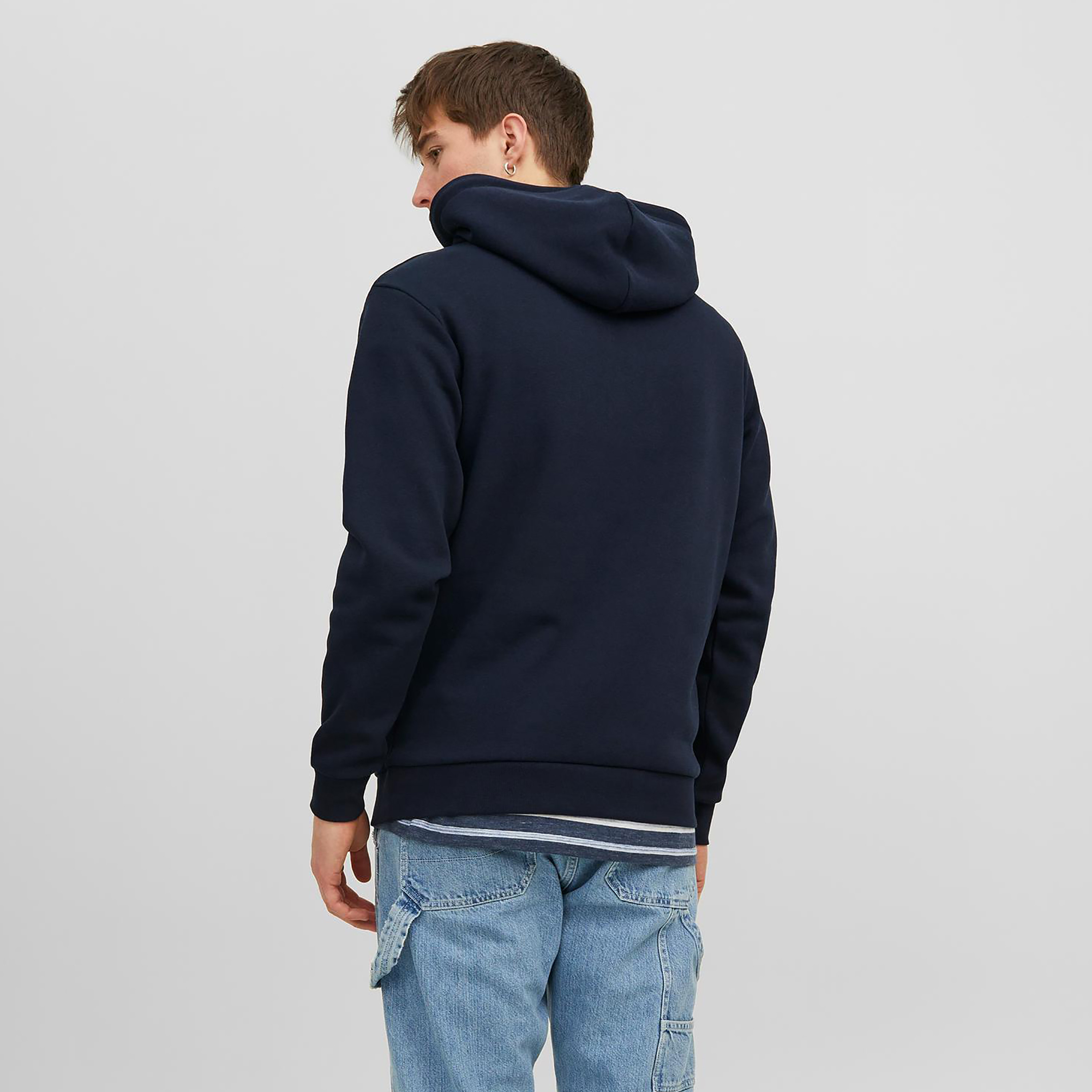 هوديز من جاك آند جونز سادة مع جيب كانغارو-men-winterwear-hoodiesandsweatshirts-image-17