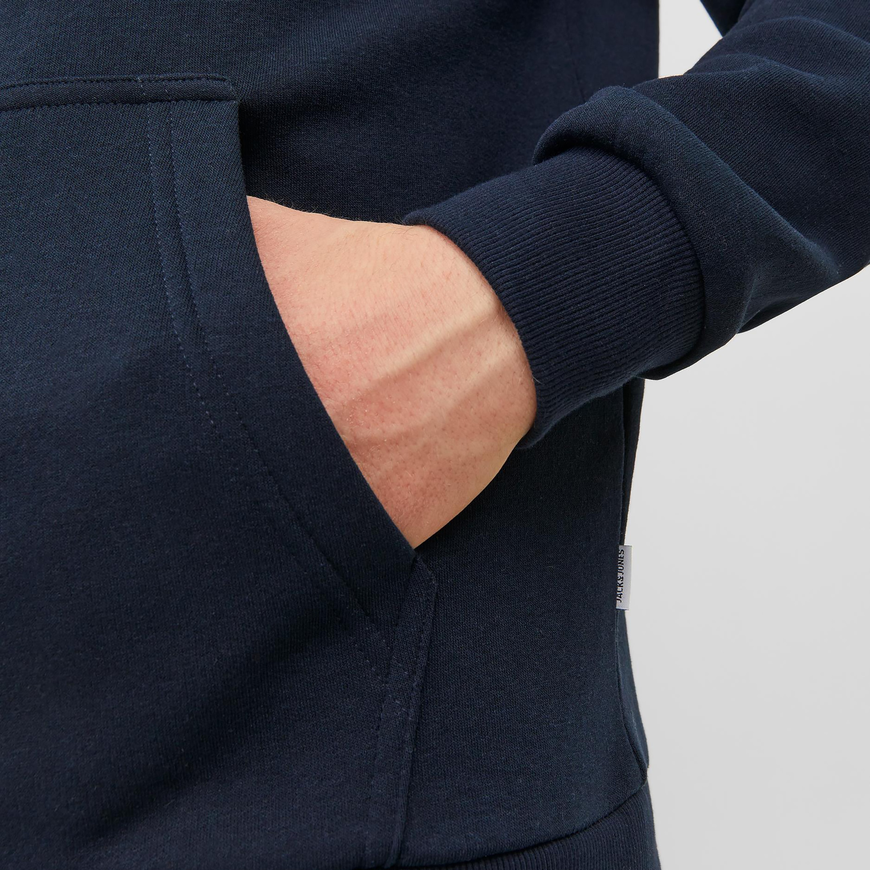هوديز من جاك آند جونز سادة مع جيب كانغارو-men-winterwear-hoodiesandsweatshirts-image-18