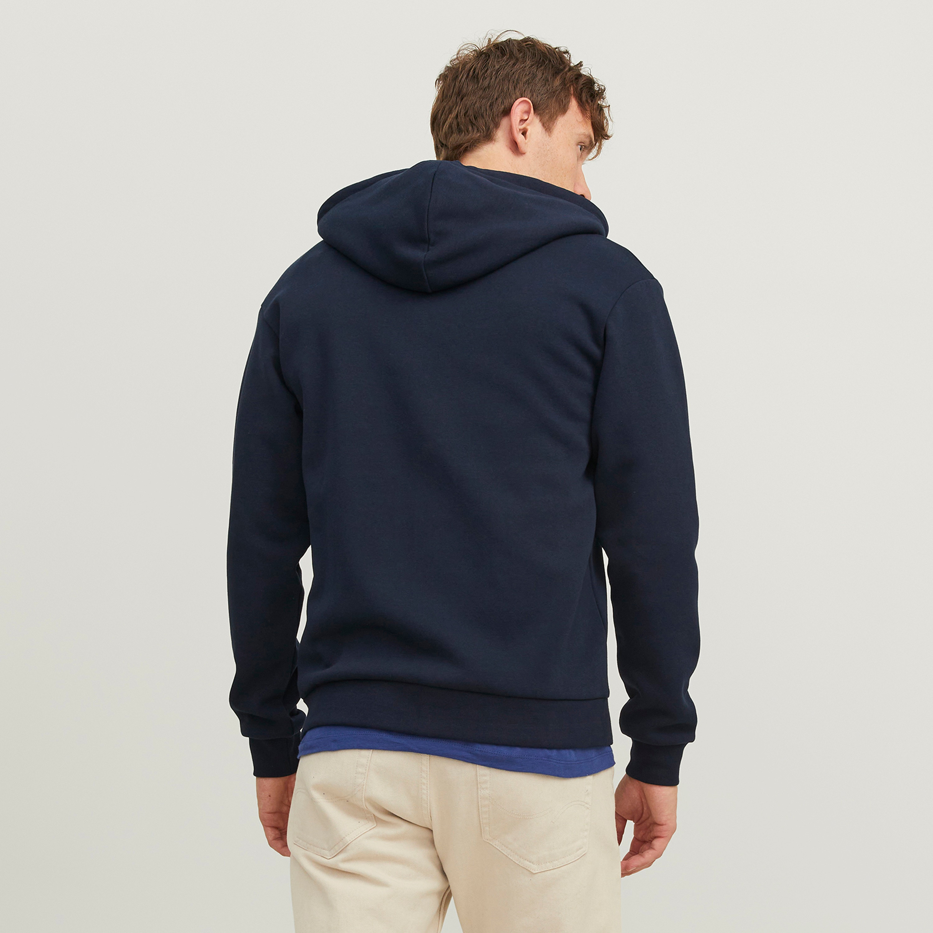 هودي رجالي سادة بأكمام طويلة وسحاب كامل من جاك آند جونز-men-winterwear-hoodiesandsweatshirts-image-4