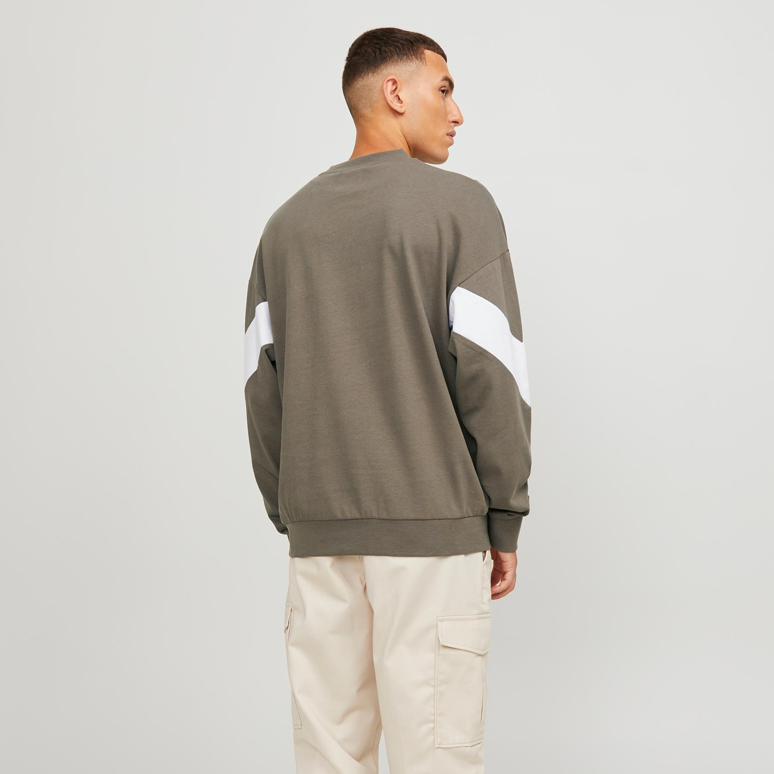 Jack & Jones Logo Print Crew Neck Sweatshirt-men-winterwear-hoodiesandsweatshirts-image-4