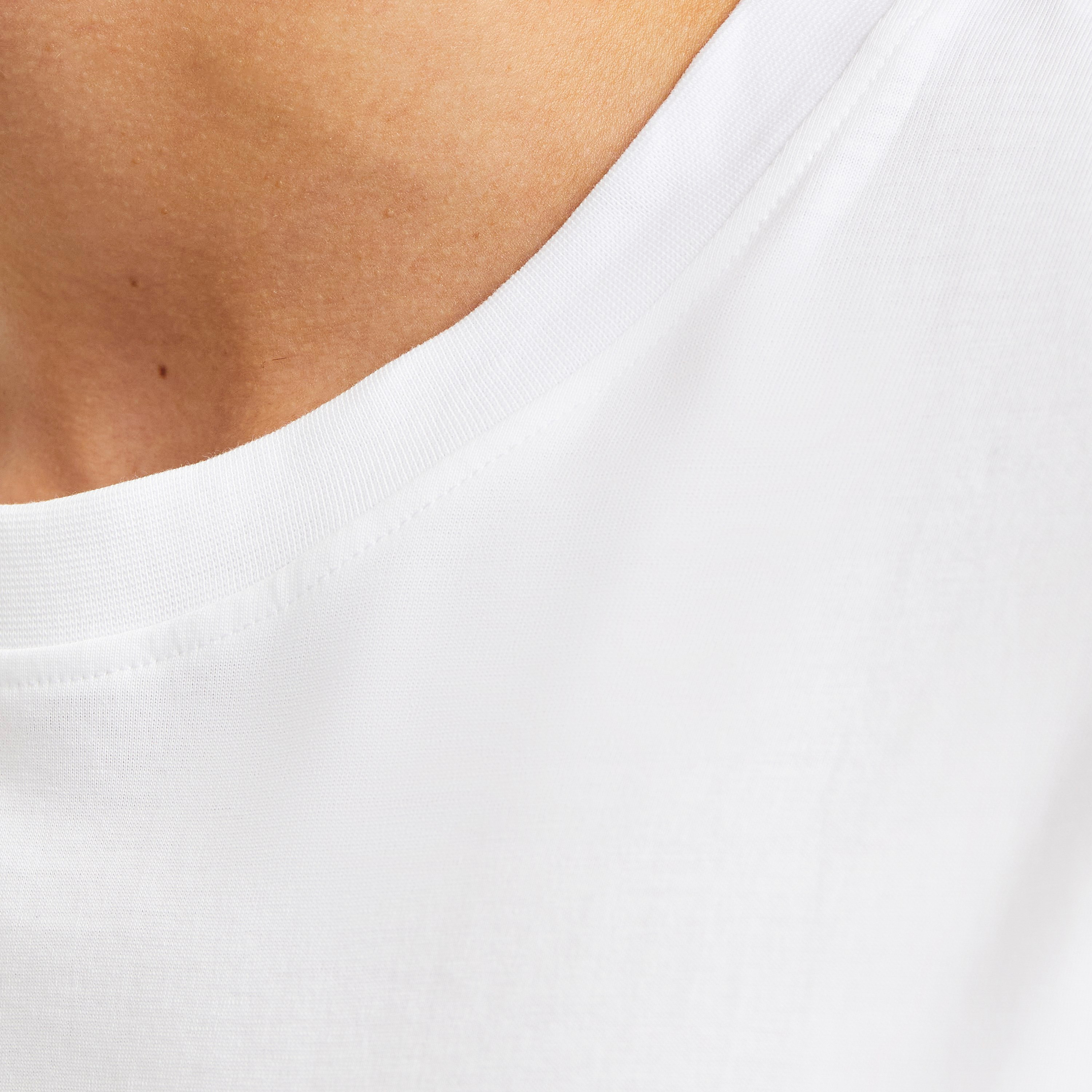 تي شيرت رجالي بأكمام قصيرة ورقبة دائرية ورسومات جرافيكية من جاك اند جونز-men-clothing-tshirtsandpolos-tshirts-image-12