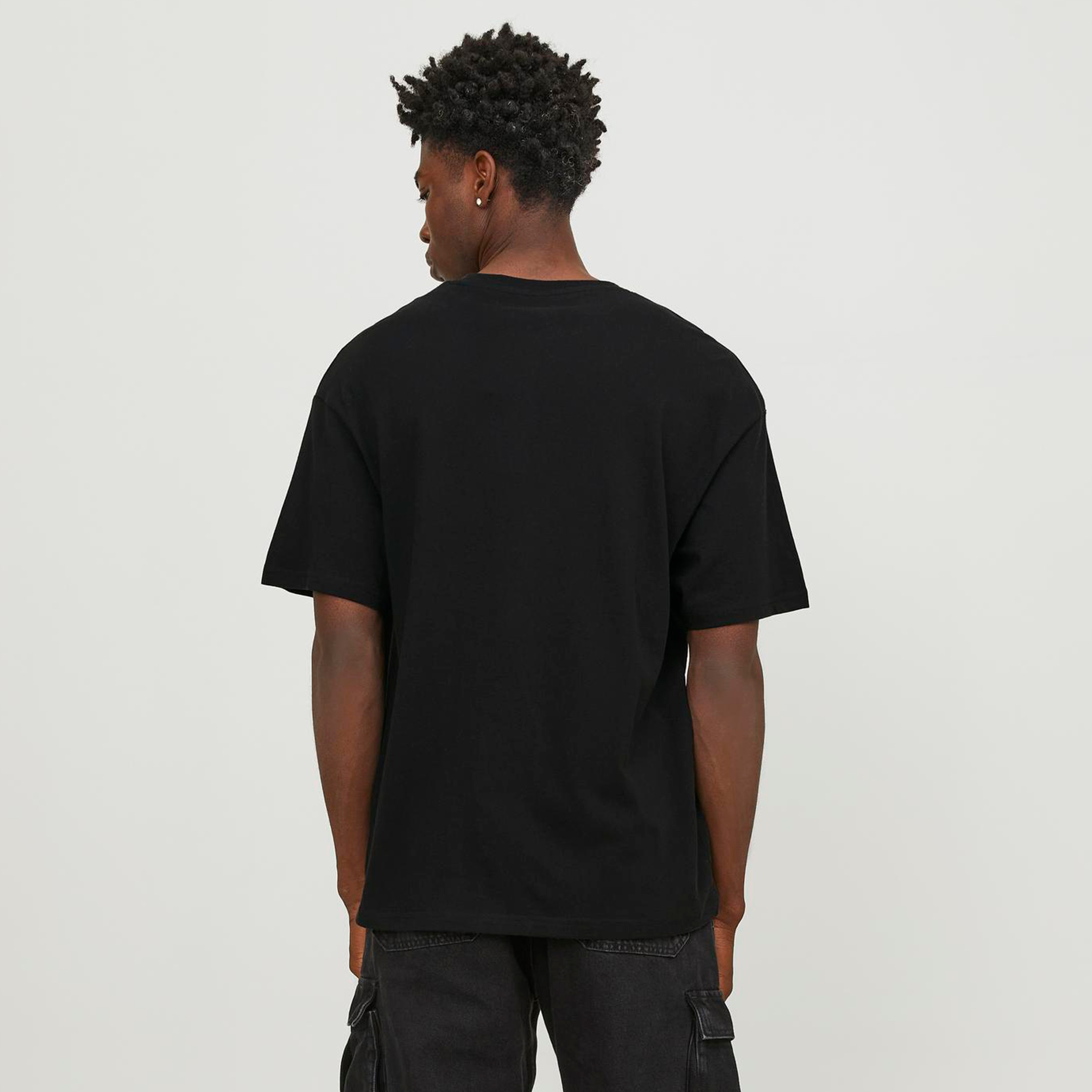 تيشيرت بأكمام قصيرة وياقة دائرية سادة من جاك آند جونز-men-clothing-tshirtsandpolos-tshirts-image-4