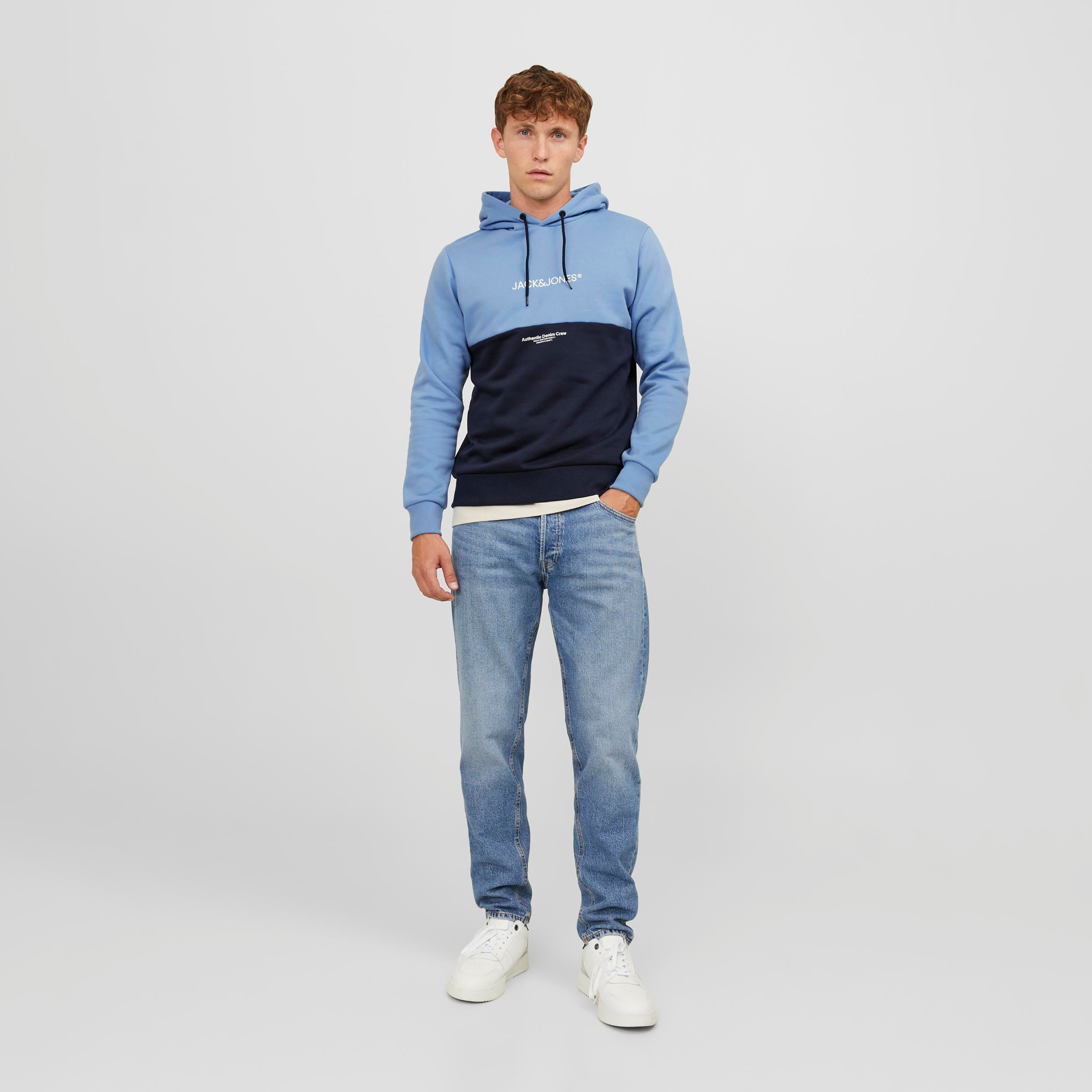 هوديي بأكمام طويلة وكلر بلوك من جاك آند جونز-men-winterwear-hoodiesandsweatshirts-image-2