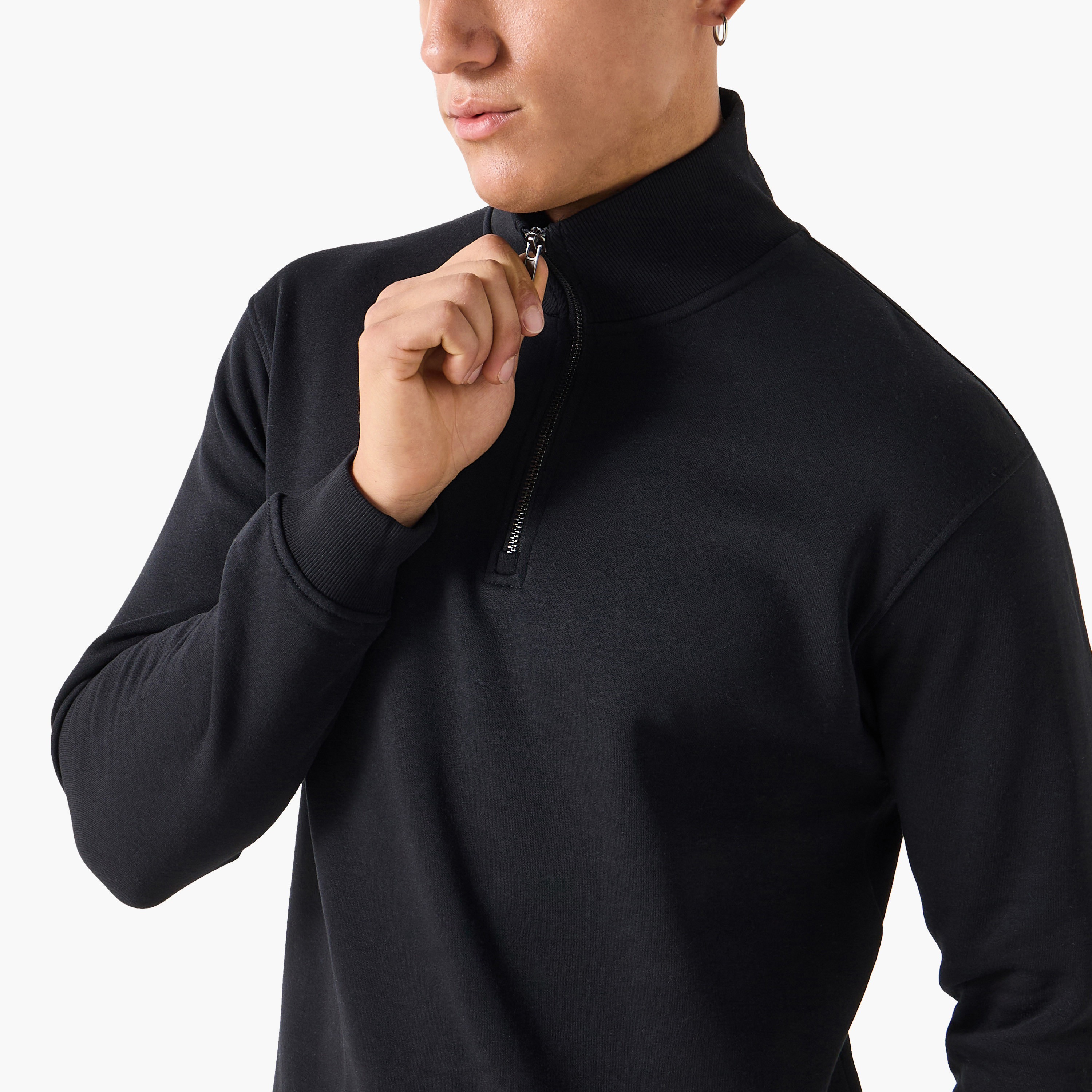 سويت شيرت سادة بياقة عالية وأكمام طويلة للرجال من جاك آند جونز-men-clothing-hoodiesandsweatshirts-image-4