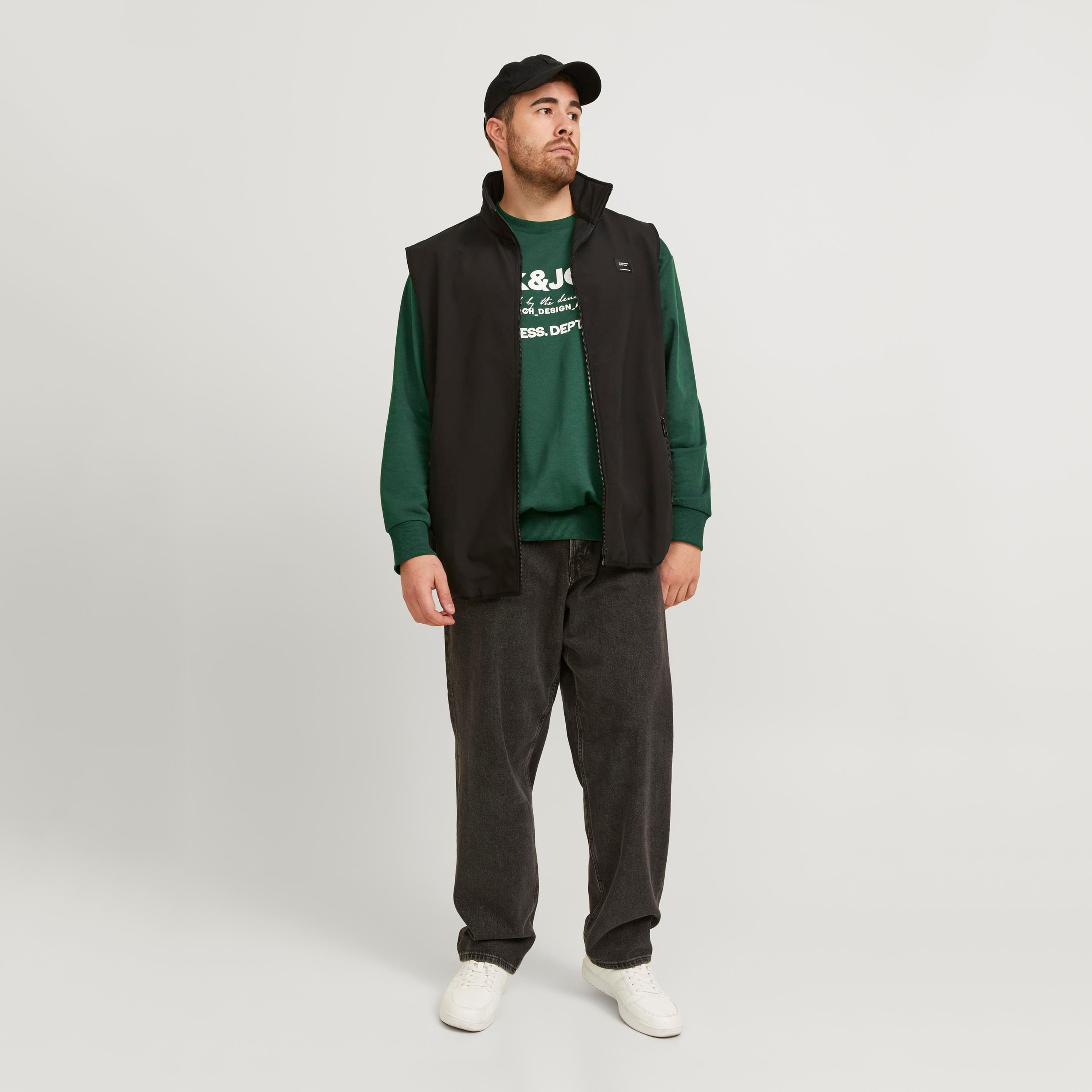 سويت شيرت من جاك آند جونز بأكمام طويلة وياقة دائرية ذو طبعة شعار بمقاس كبير-men-winterwear-hoodiesandsweatshirts-image-10