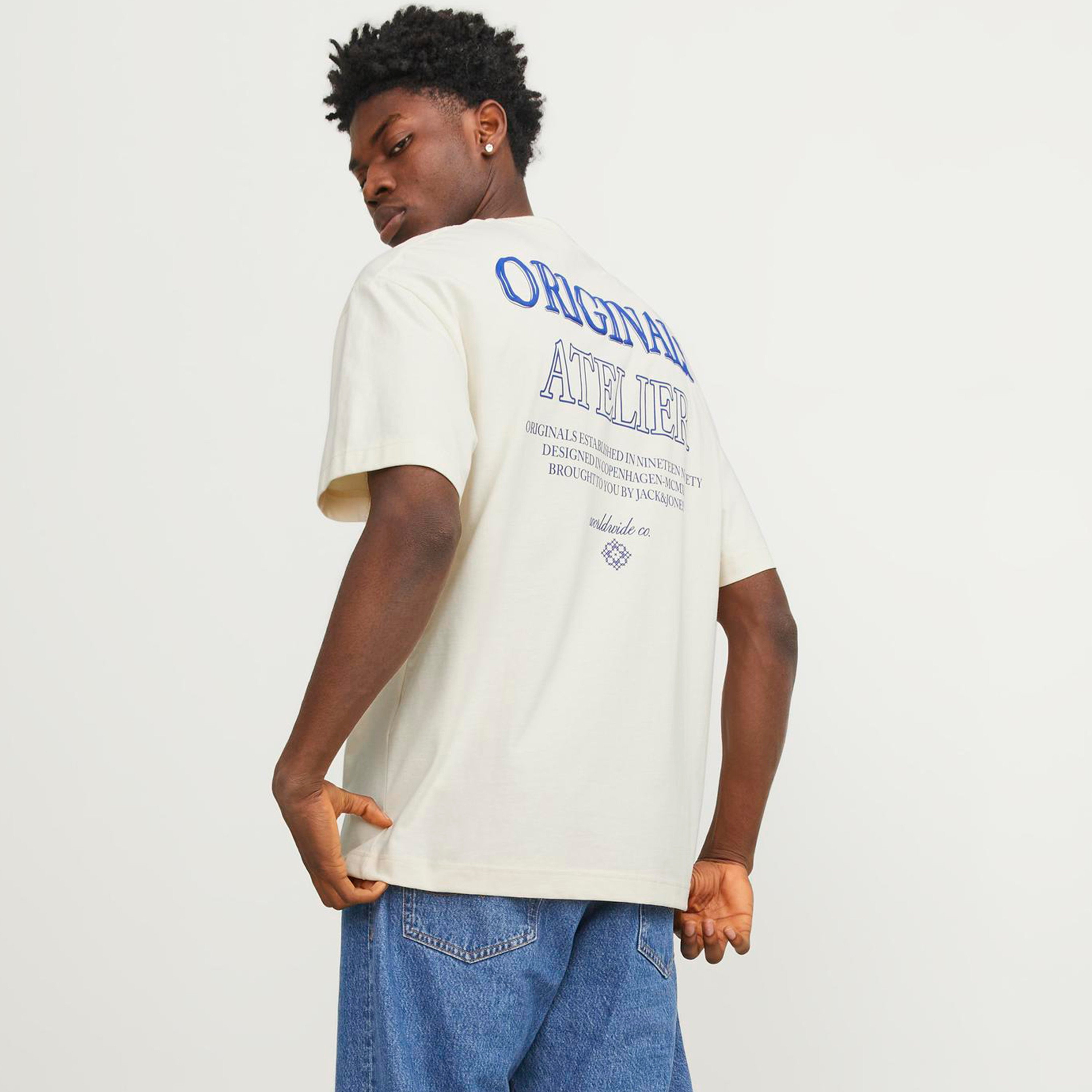 تيشيرت بأكمام قصيرة وياقة دائرية وطبعات من جاك آند جونز-men-clothing-tshirtsandpolos-tshirts-image-5