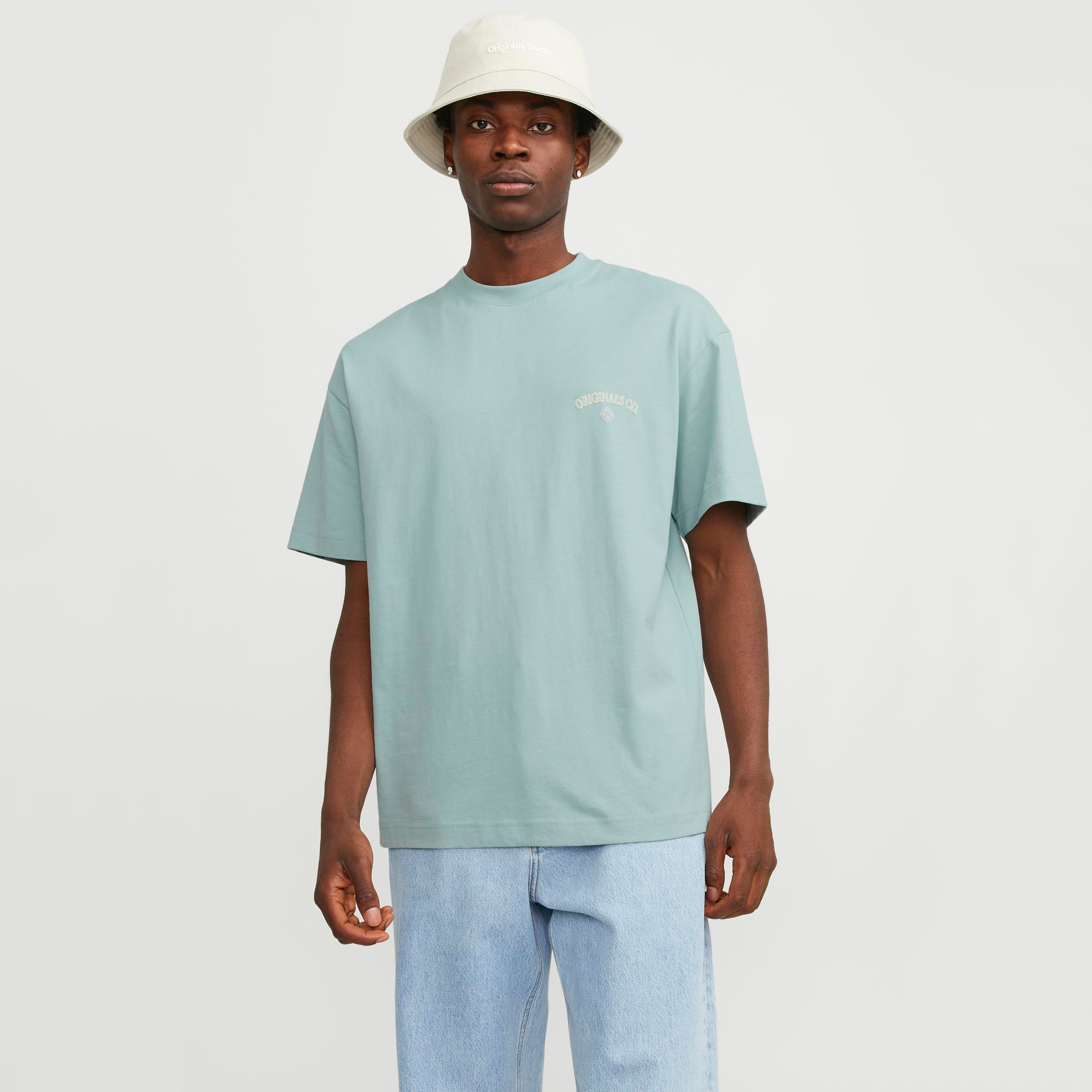 تيشيرت بأكمام قصيرة وياقة دائرية وطبعات من جاك آند جونز-men-clothing-tshirtsandpolos-tshirts-image-10