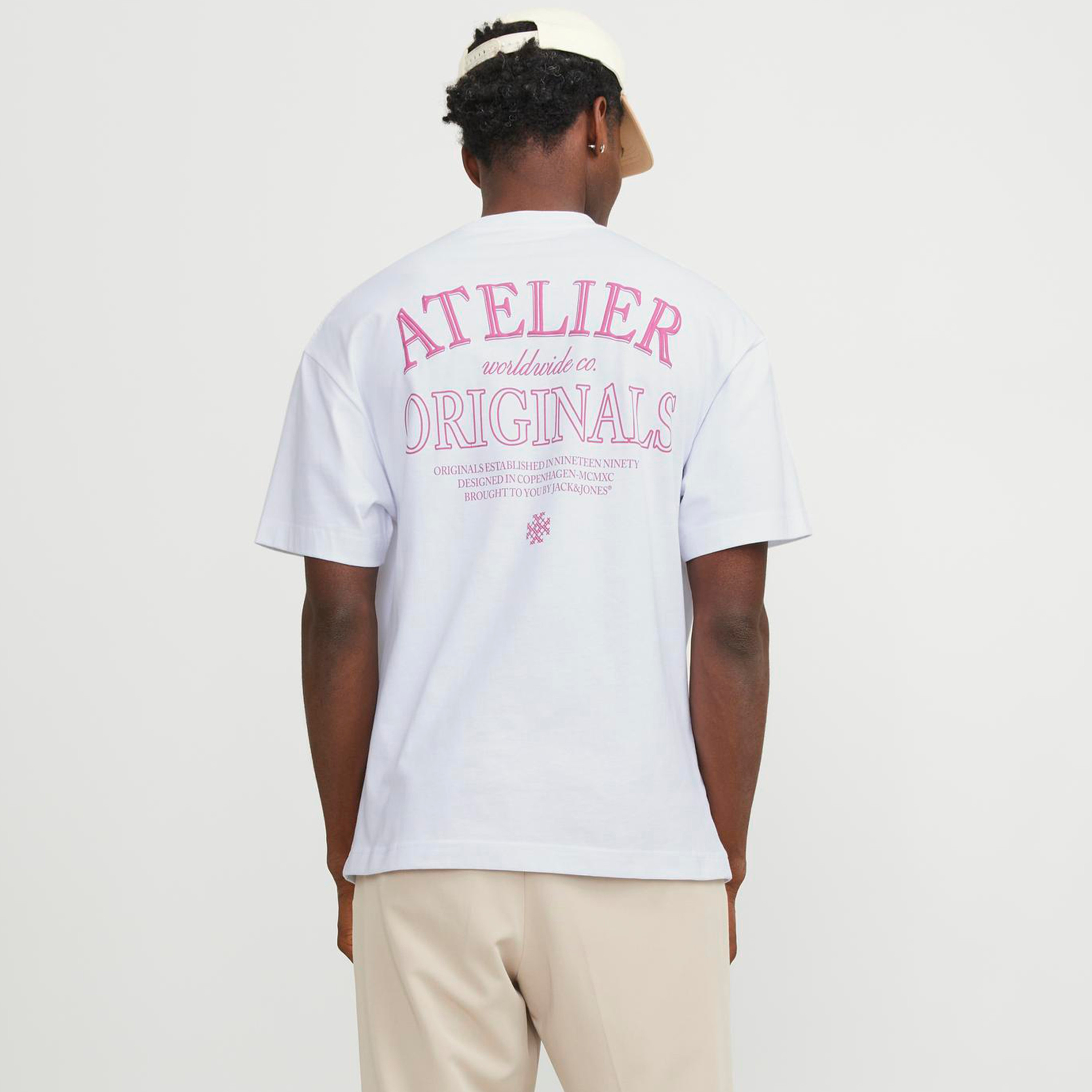 تيشيرت بأكمام قصيرة وياقة دائرية وطبعات من جاك آند جونز-men-clothing-tshirtsandpolos-tshirts-image-13