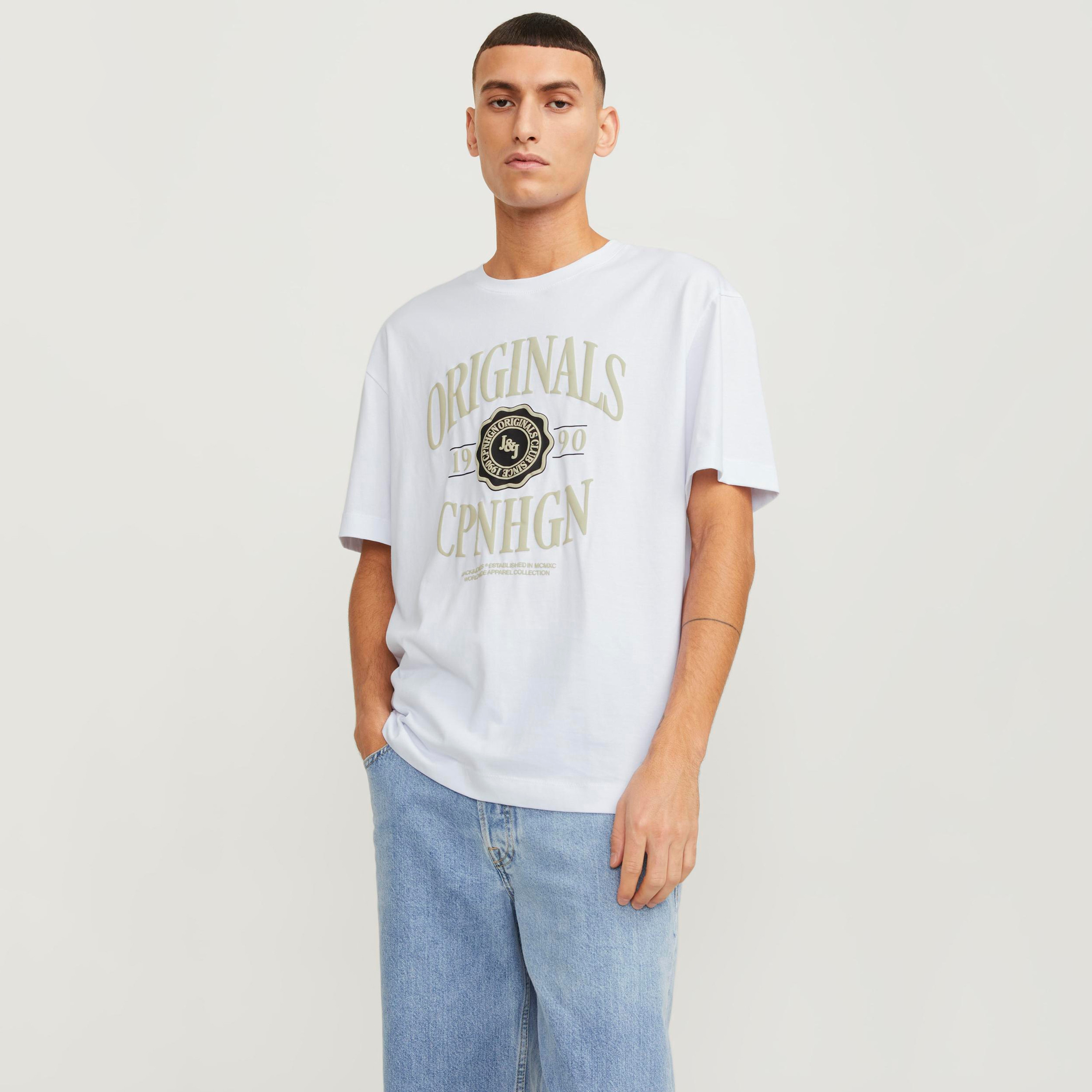 تيشيرت بأكمام قصيرة وياقة دائرية وشعار من جاك آند جونز-men-clothing-tshirtsandpolos-tshirts-image-13