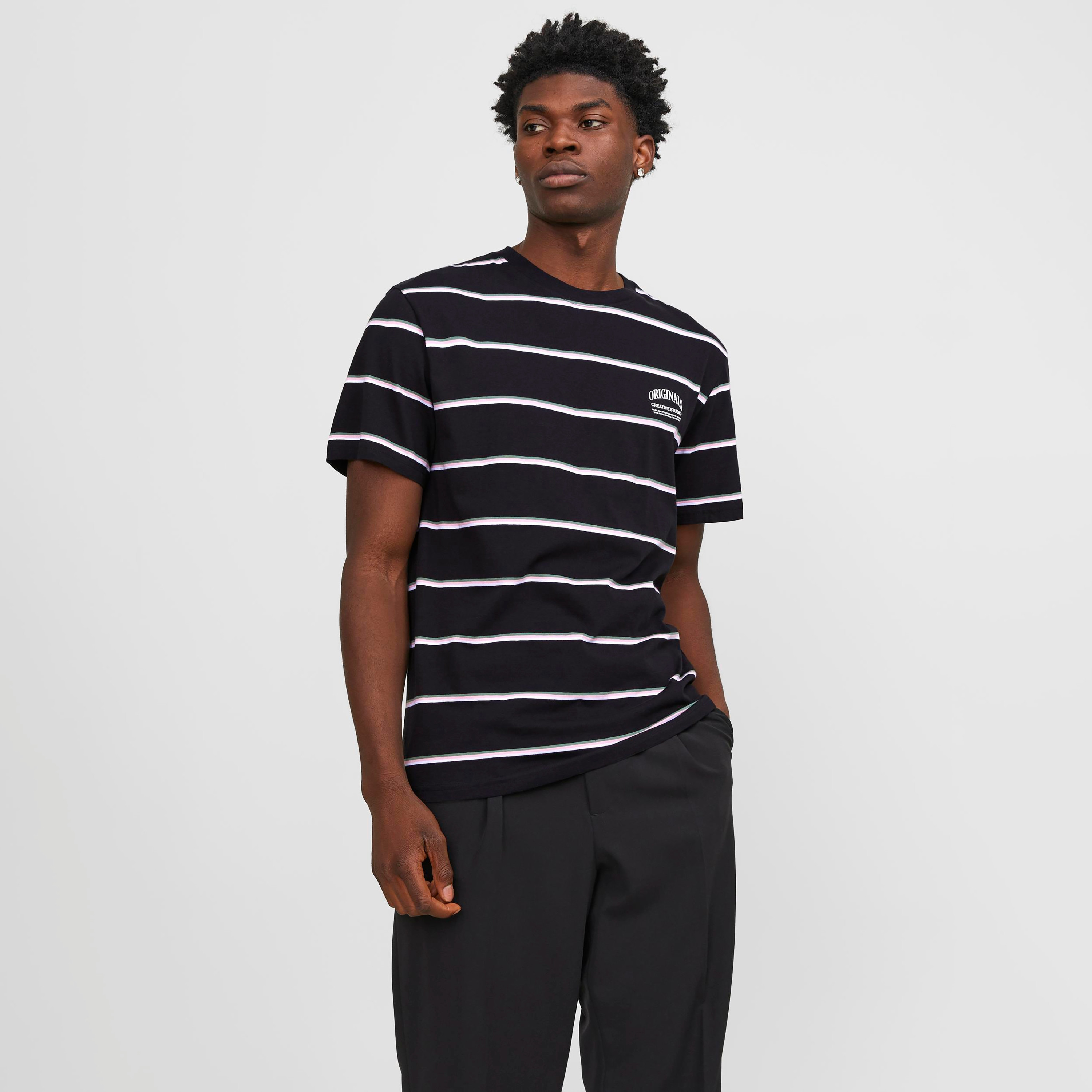 تي شيرت من جاك آند جونز مع مخطط بأكمام قصيرة و ياقة مستديرة-men-clothing-tshirtsandpolos-tshirts-image-1